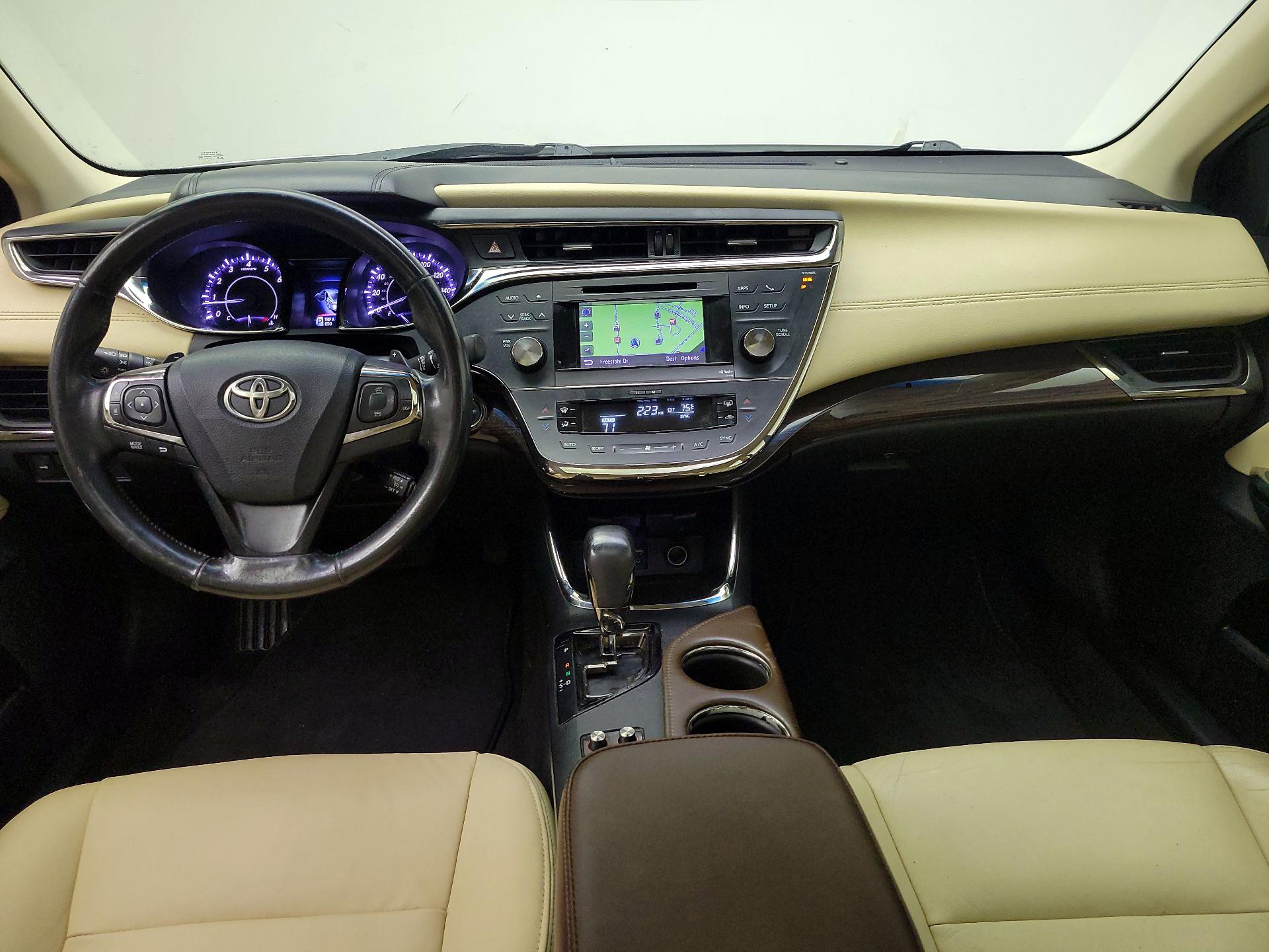 Thumbnail: 2013 Toyota Avalon - 9