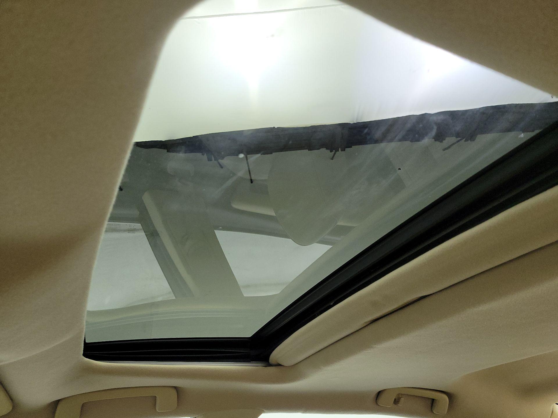 Thumbnail: 2013 Toyota Avalon - 20