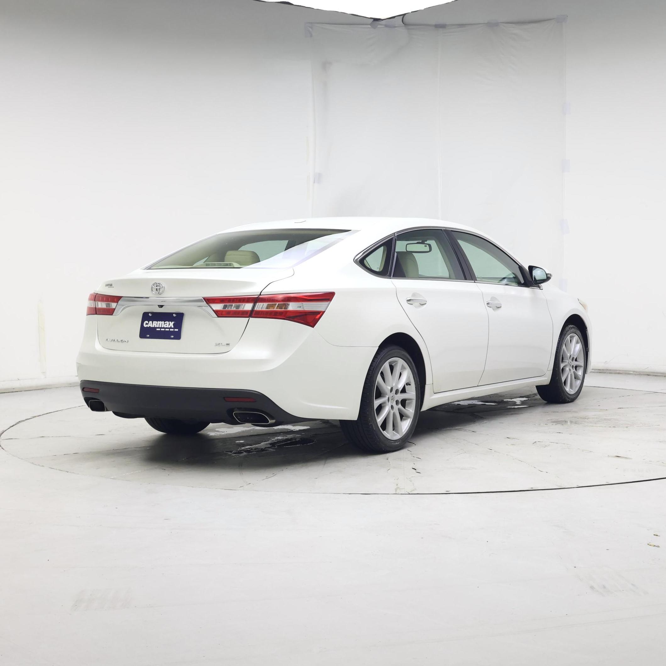 Thumbnail: 2013 Toyota Avalon - 8