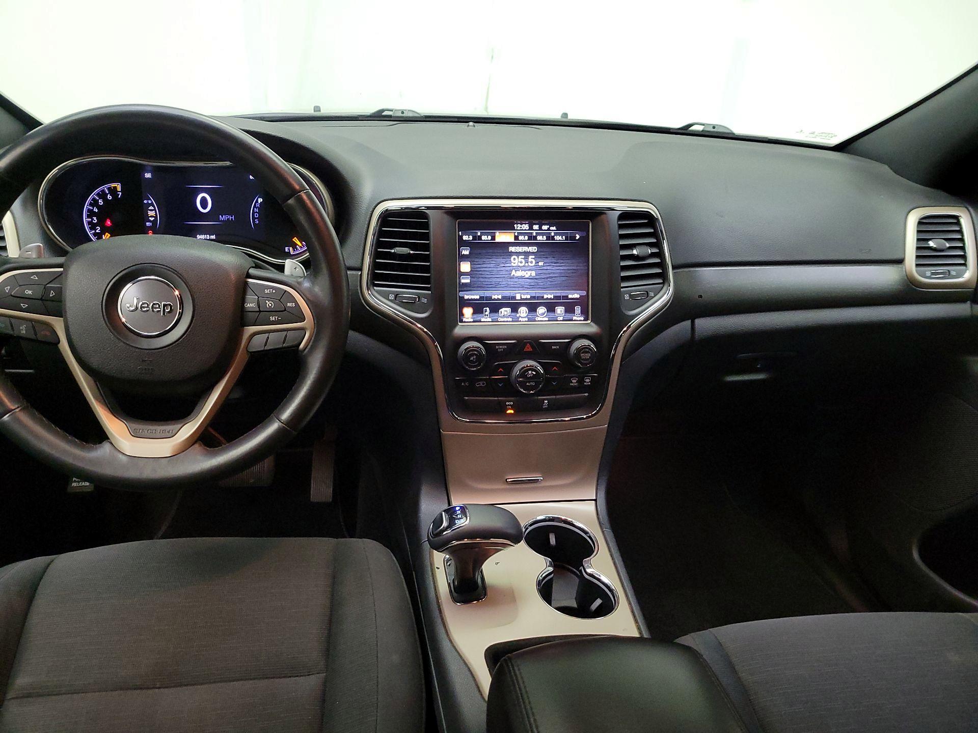 Thumbnail: 2015 Jeep Grand Cherokee - 9