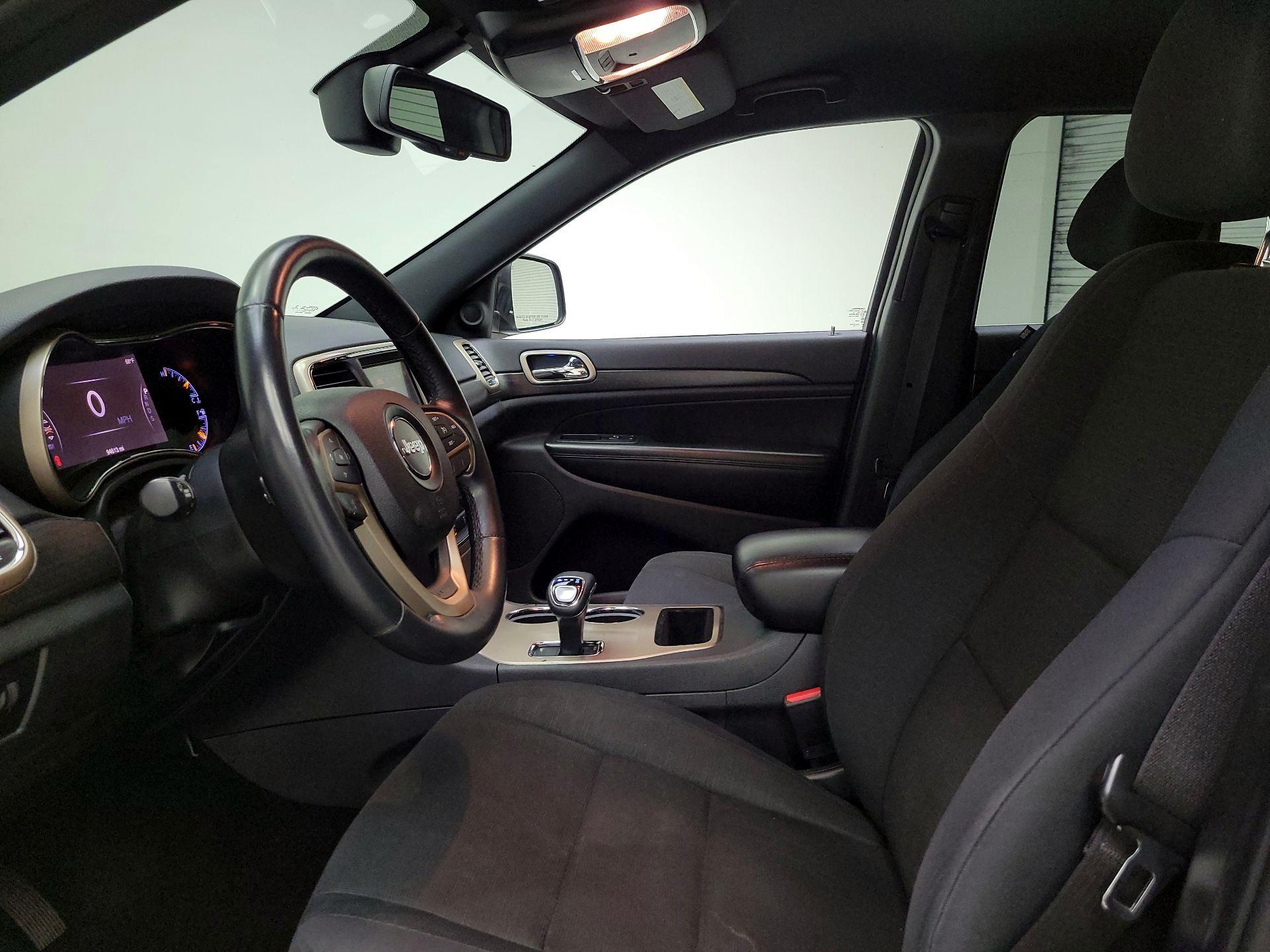 Thumbnail: 2015 Jeep Grand Cherokee - 11