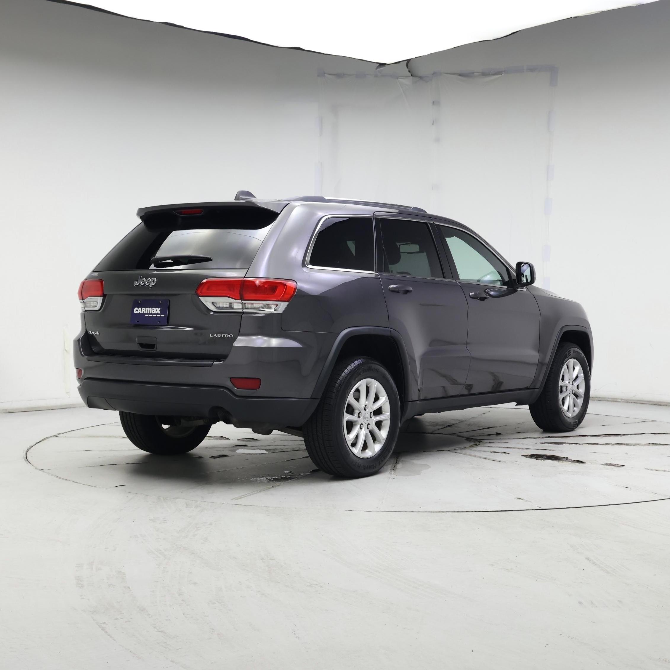 Thumbnail: 2015 Jeep Grand Cherokee - 8