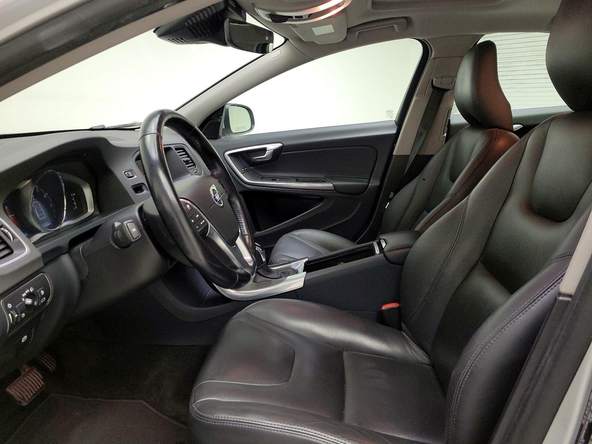 Thumbnail: 2015 Volvo S60 - 11