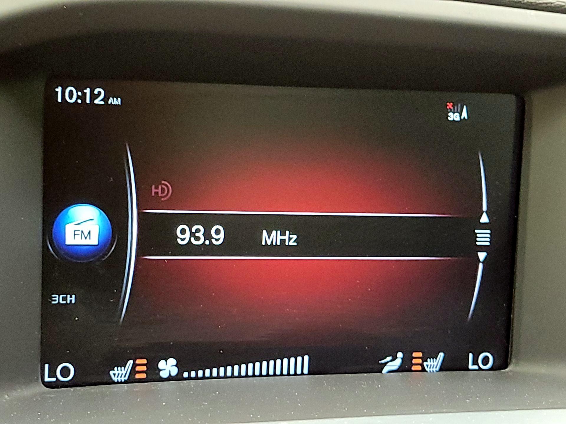 Thumbnail: 2015 Volvo S60 - 16