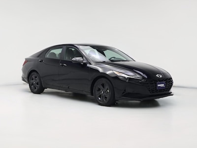 Black 2022 Hyundai Elantra SEL