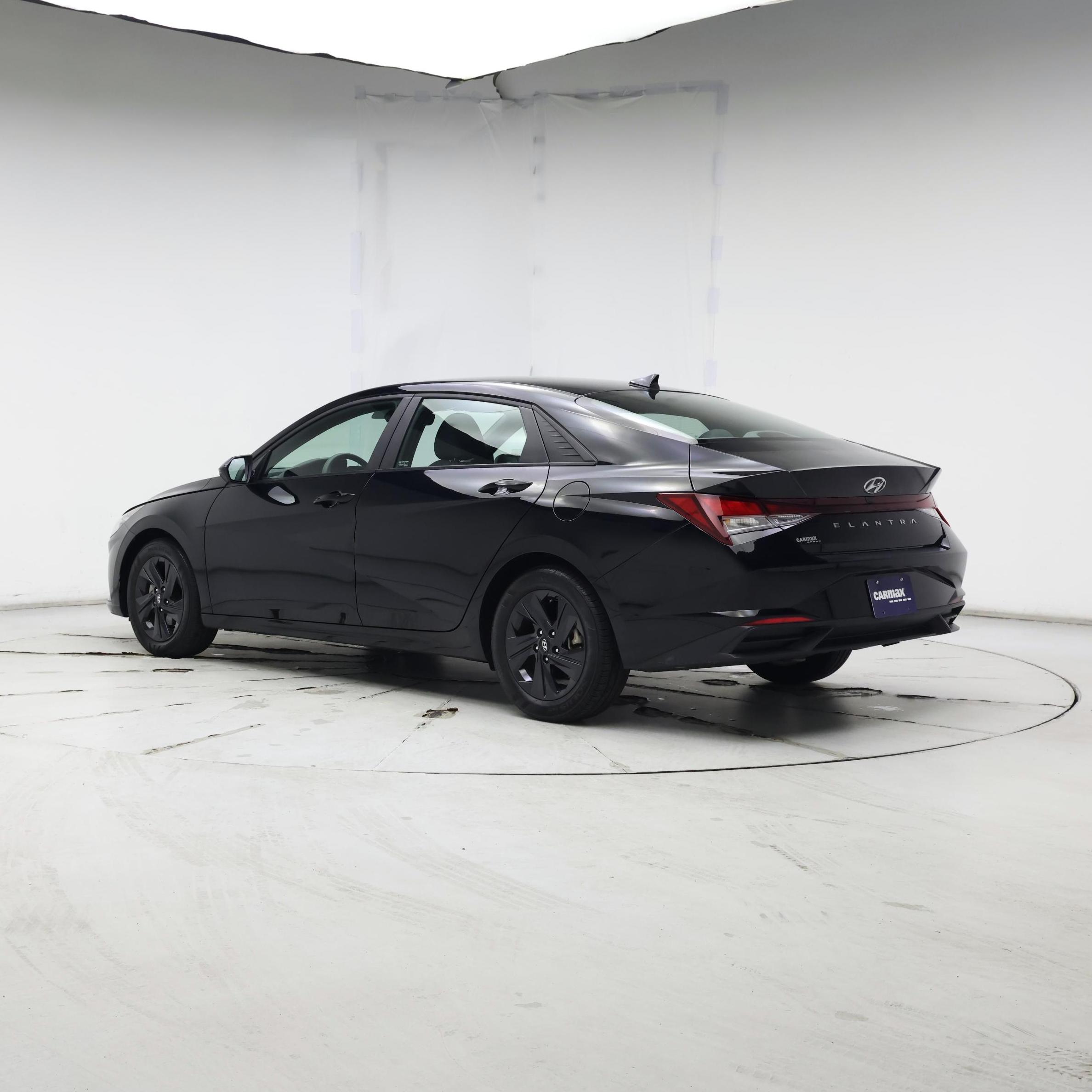 Thumbnail: 2022 Hyundai Elantra - 2