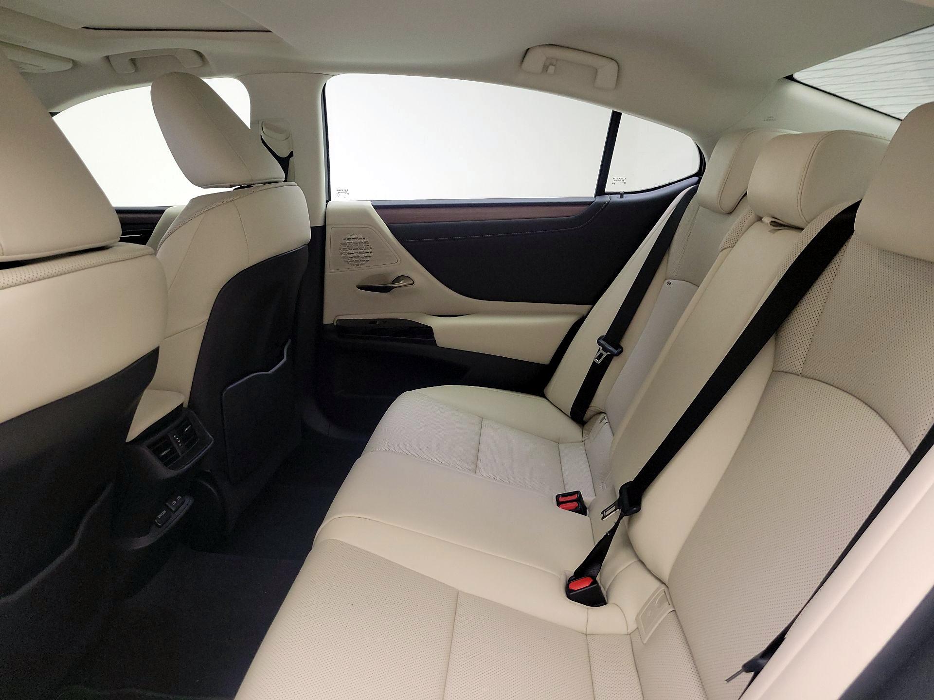 Thumbnail: 2024 Lexus ES - 19