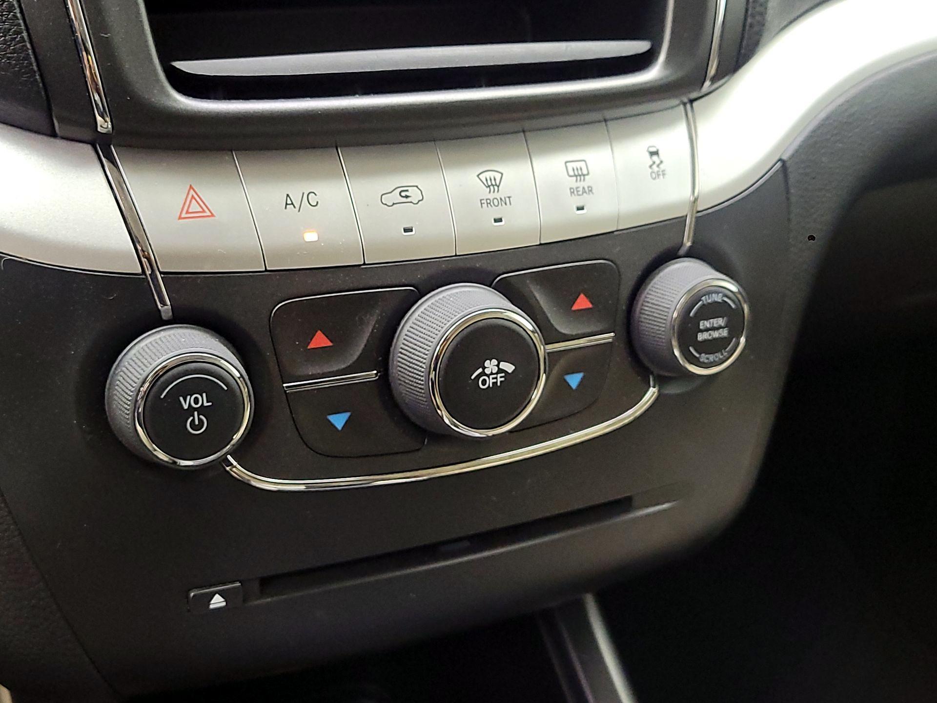 Thumbnail: 2014 Dodge Journey - 15
