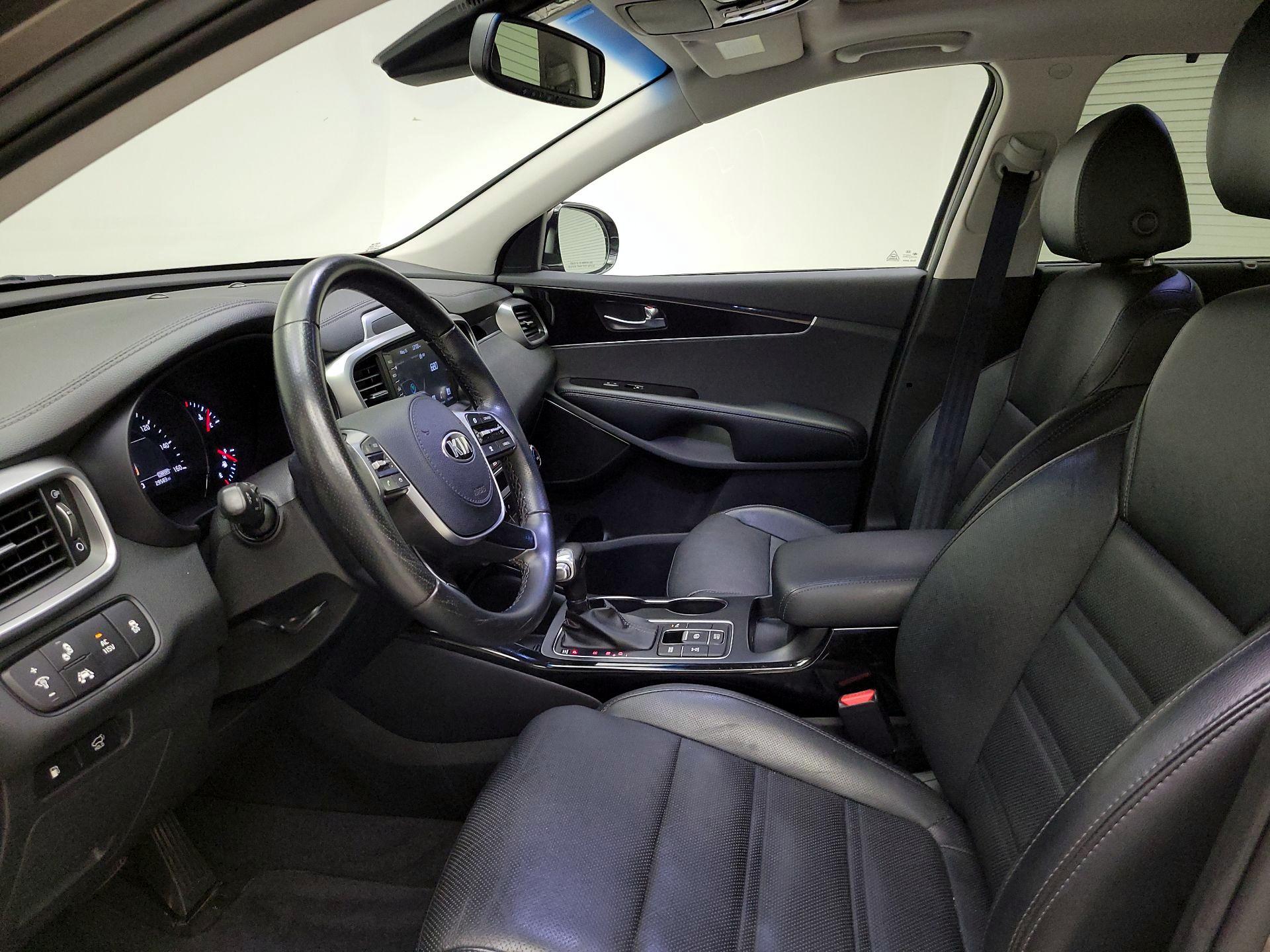 Thumbnail: 2019 Kia Sorento - 9