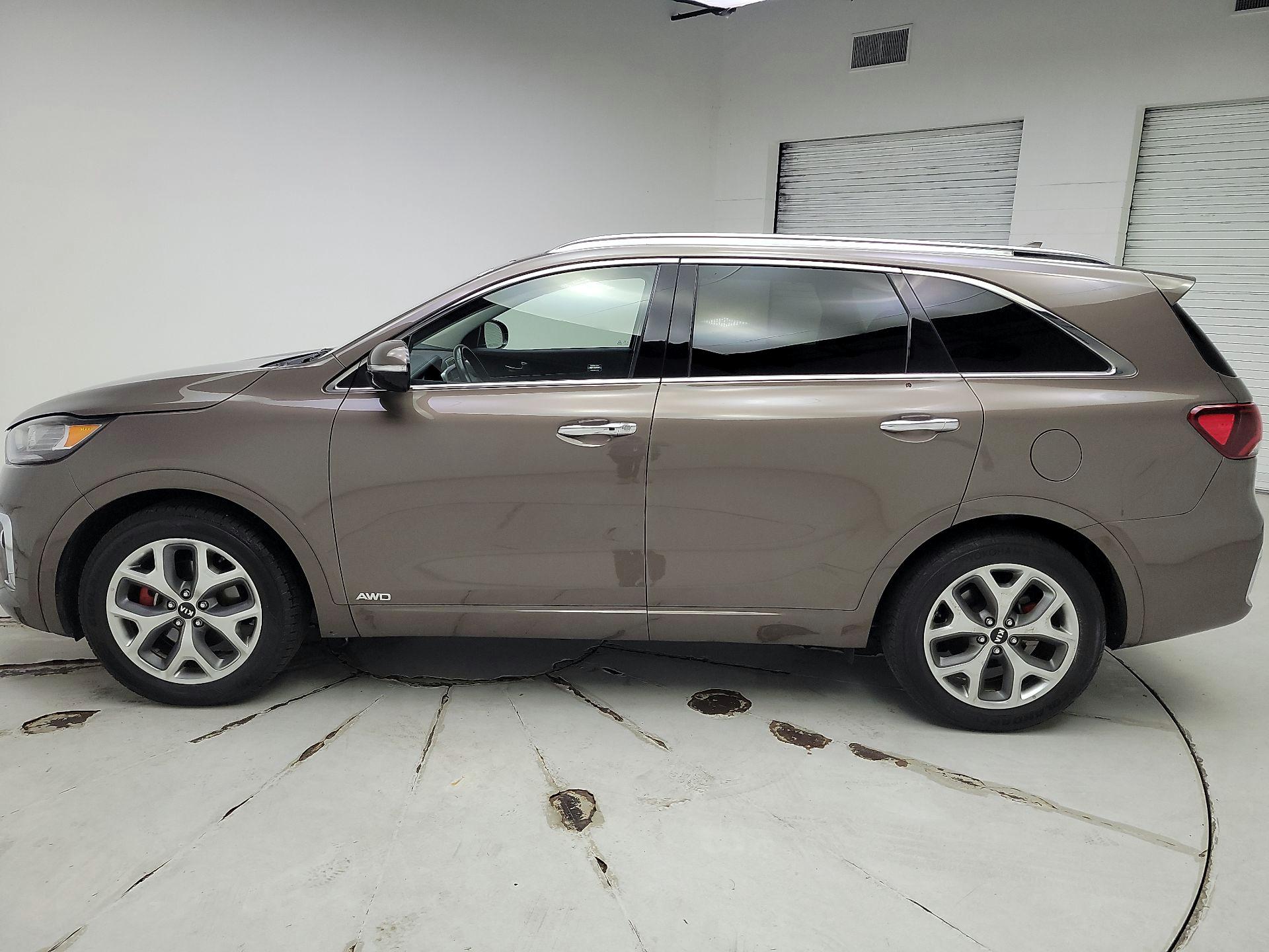 Thumbnail: 2019 Kia Sorento - 17