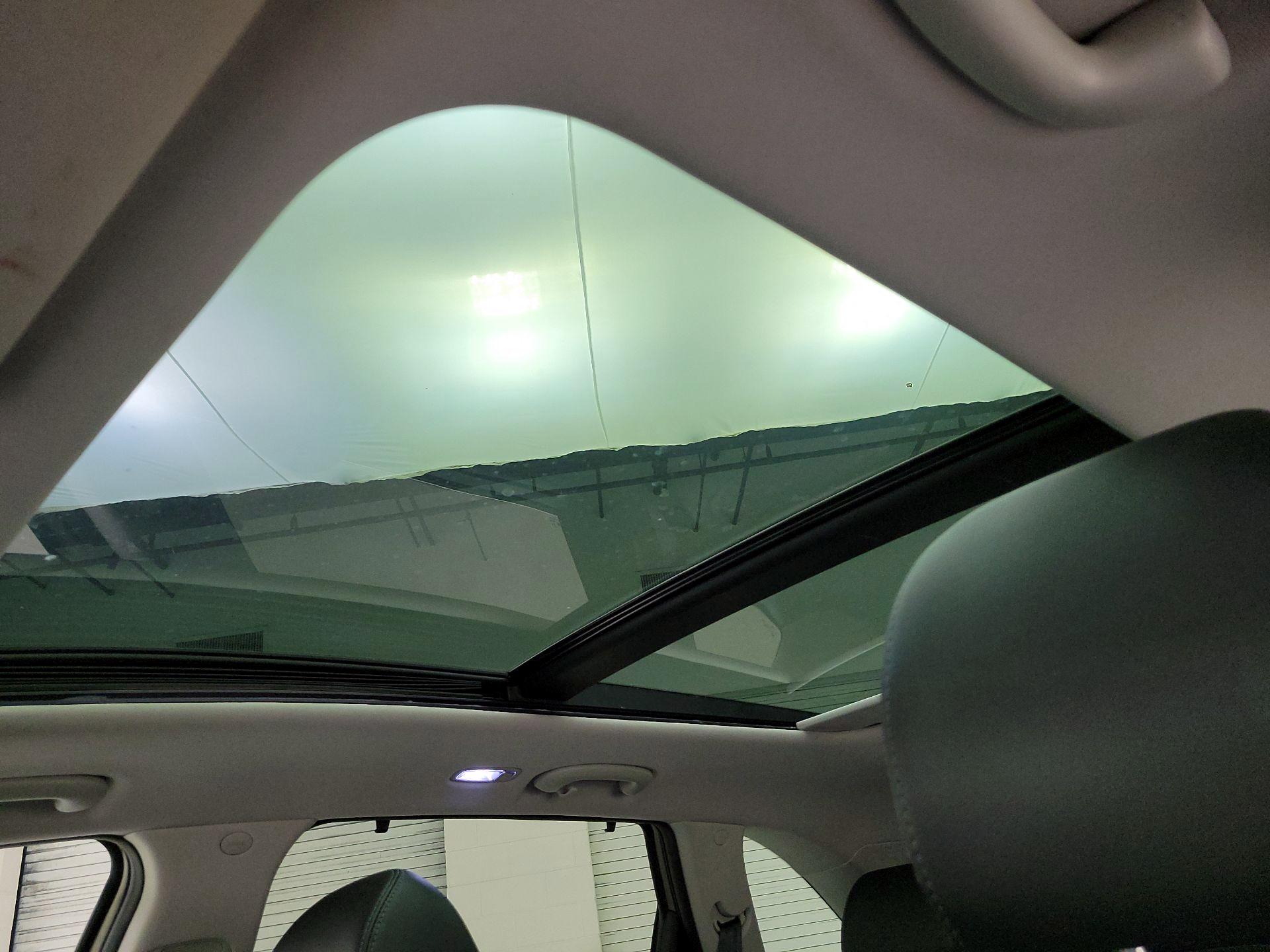 Thumbnail: 2019 Kia Sorento - 18