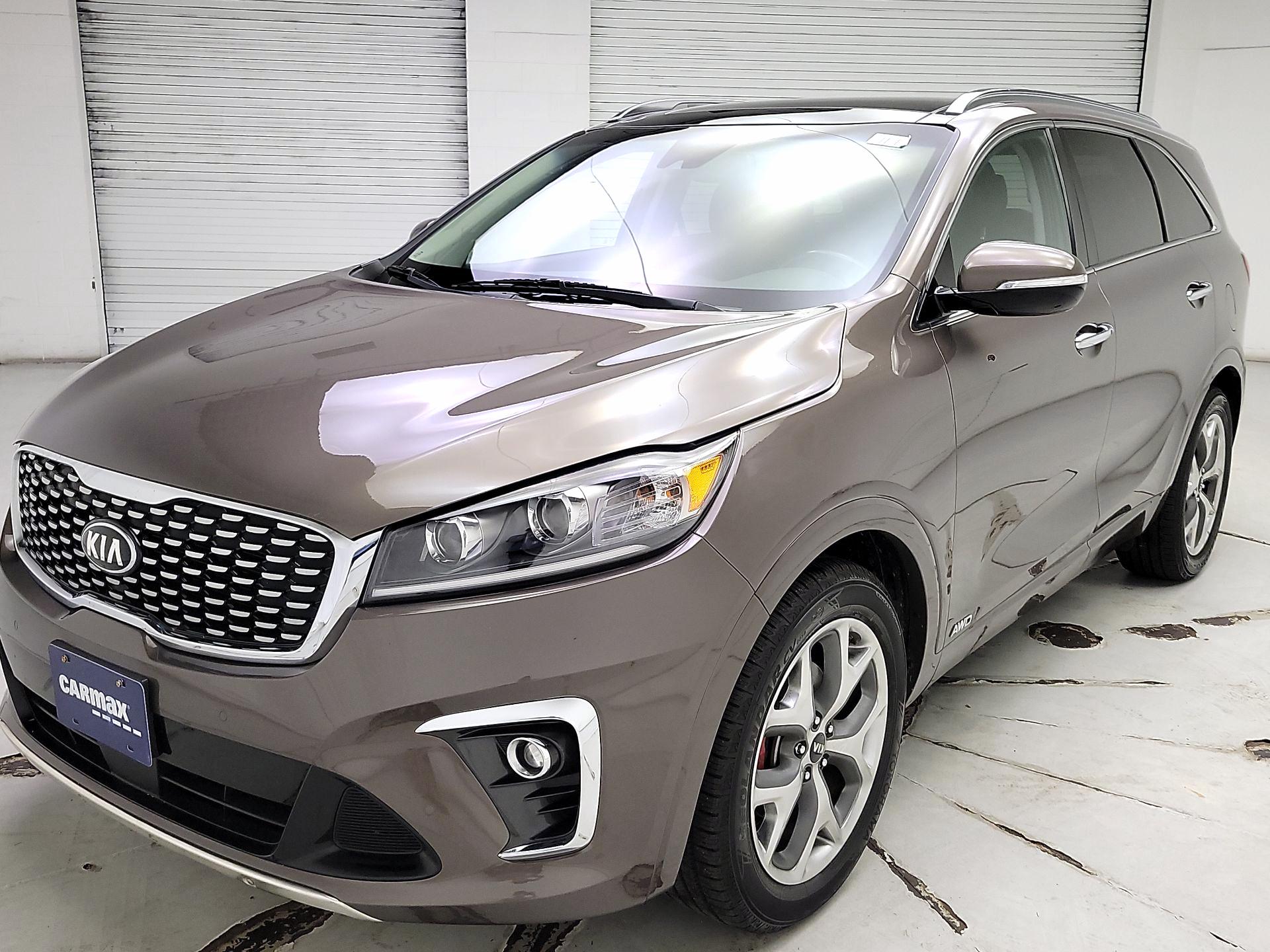 Thumbnail: 2019 Kia Sorento - 3