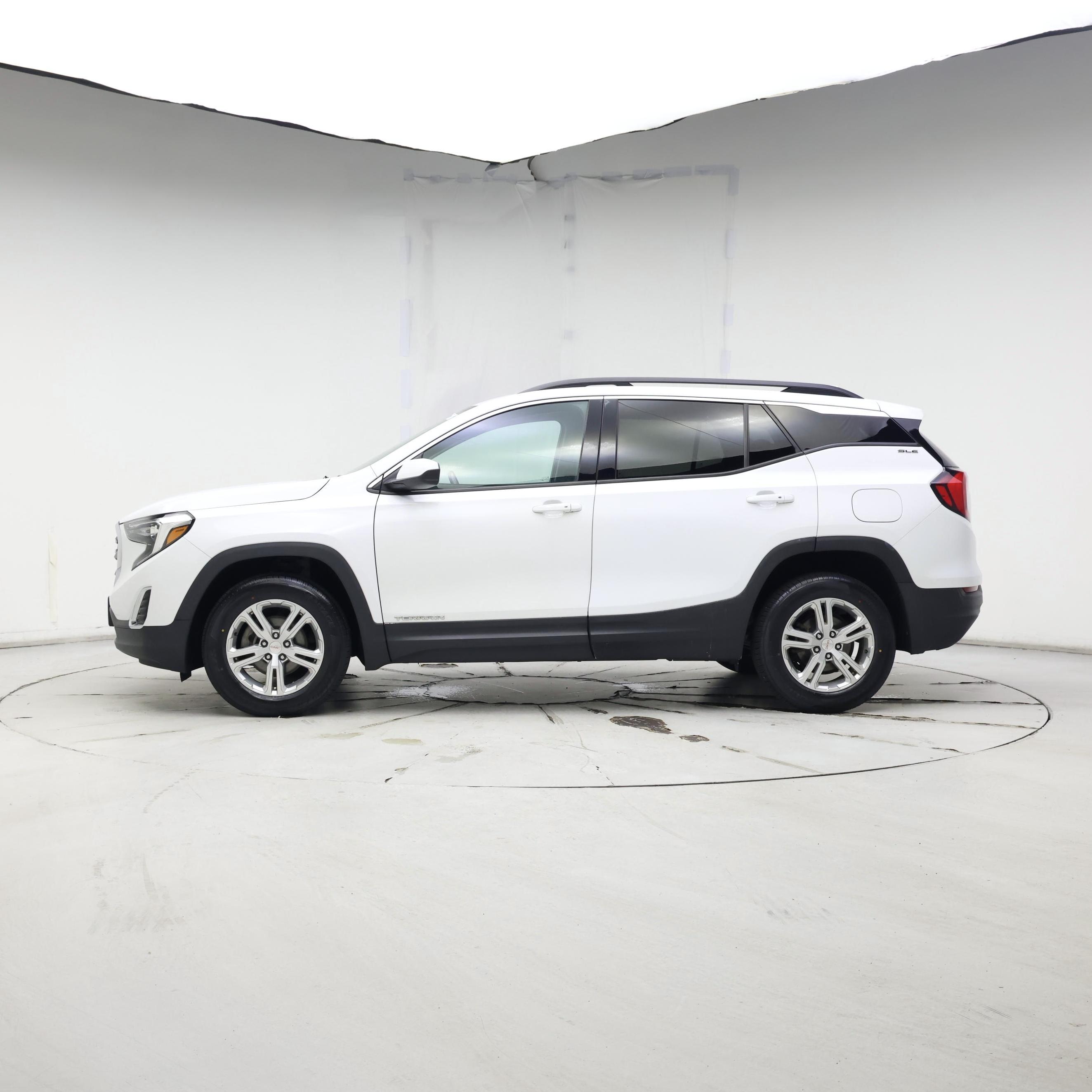 Thumbnail: 2018 GMC Terrain - 3