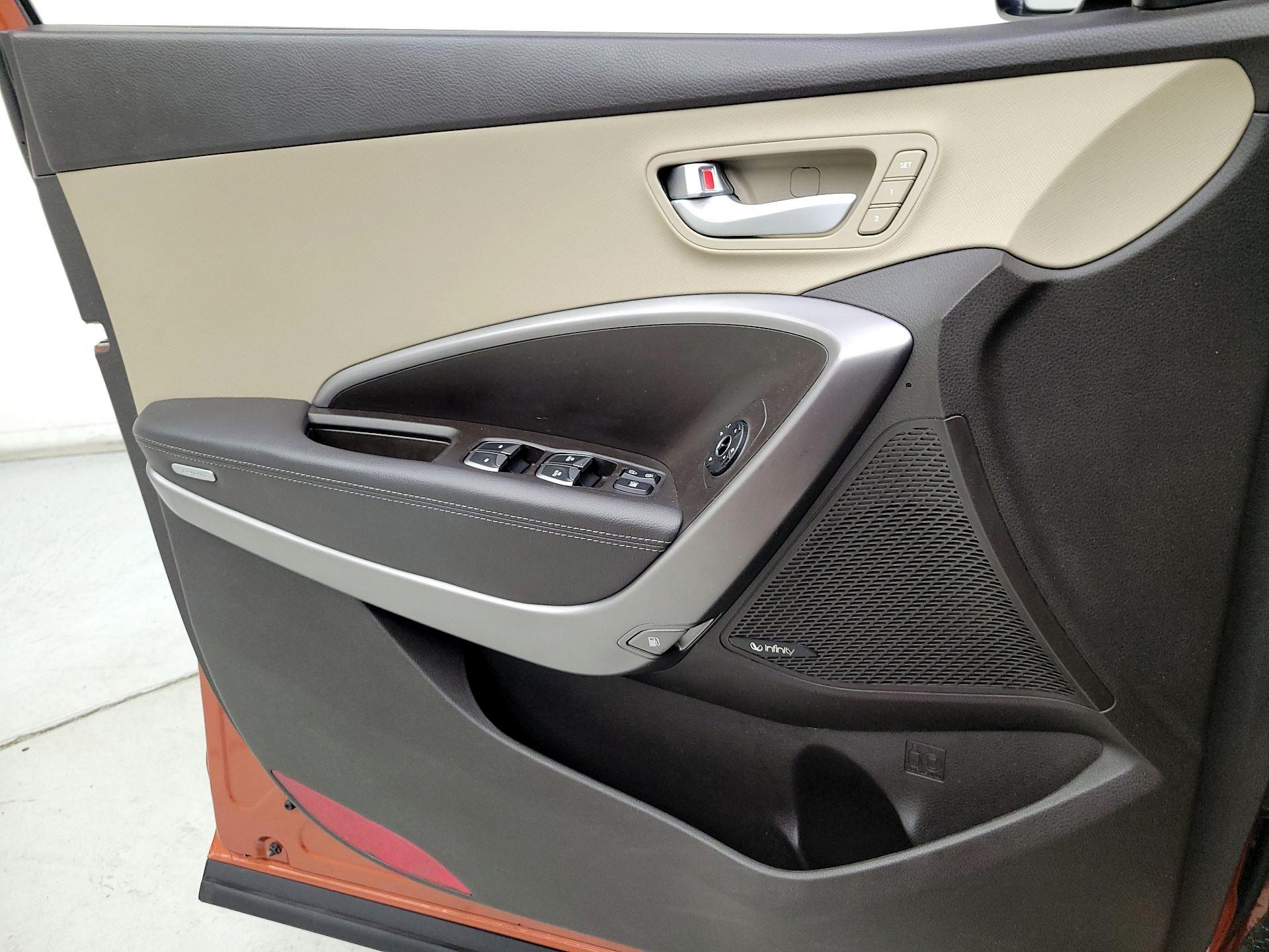 Thumbnail: 2015 Hyundai Santa Fe - 12