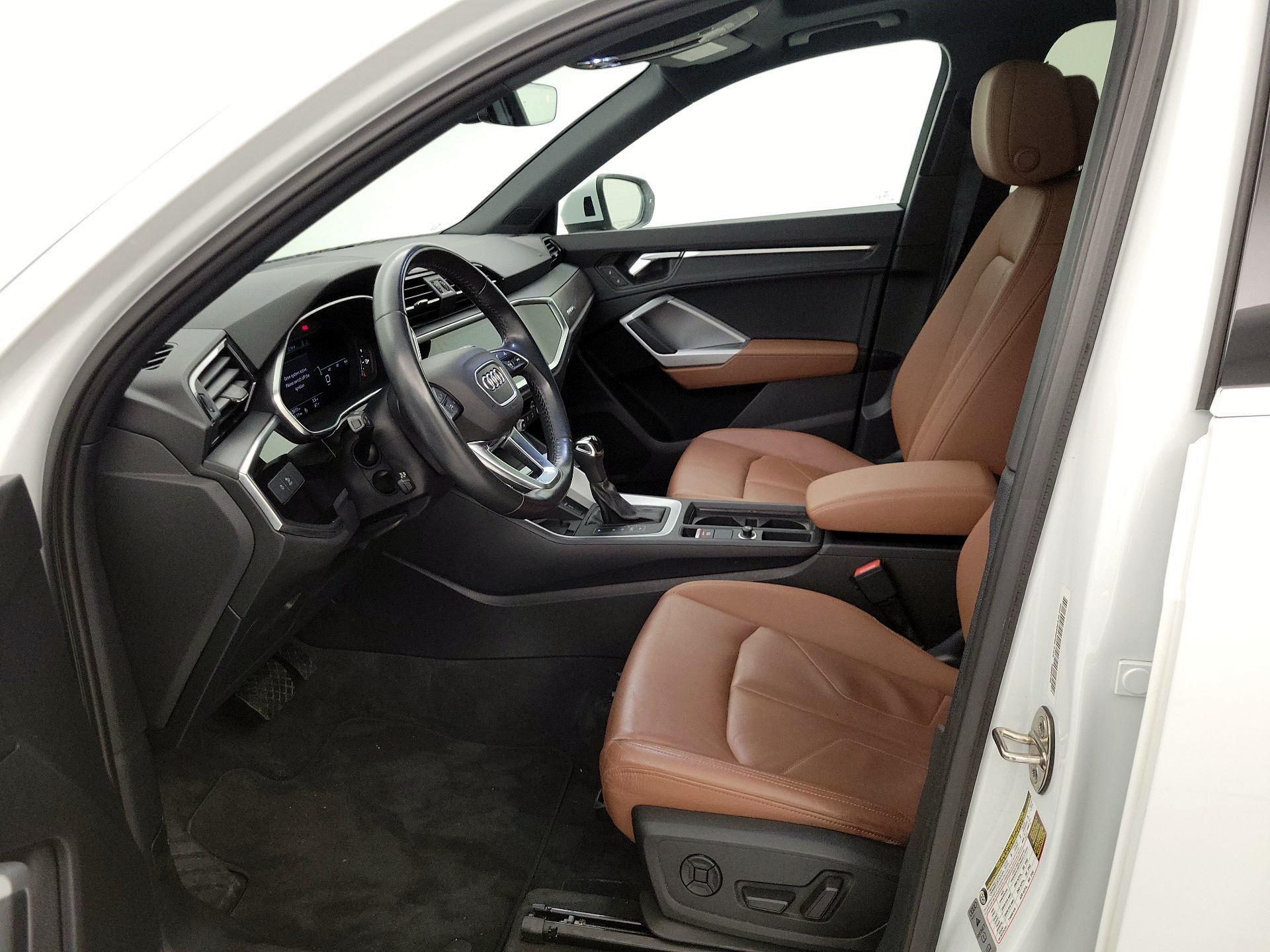 Thumbnail: 2020 Audi Q3 - 11