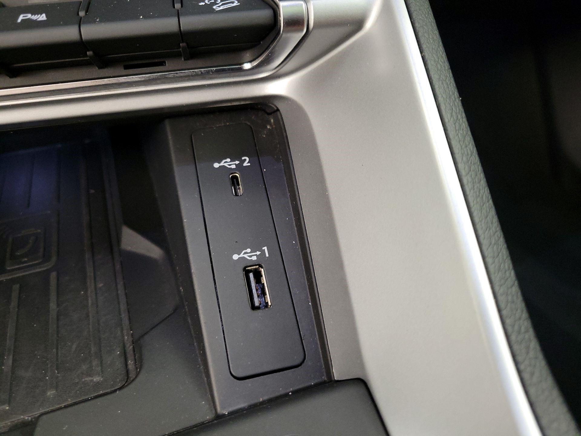 Thumbnail: 2020 Audi Q3 - 19