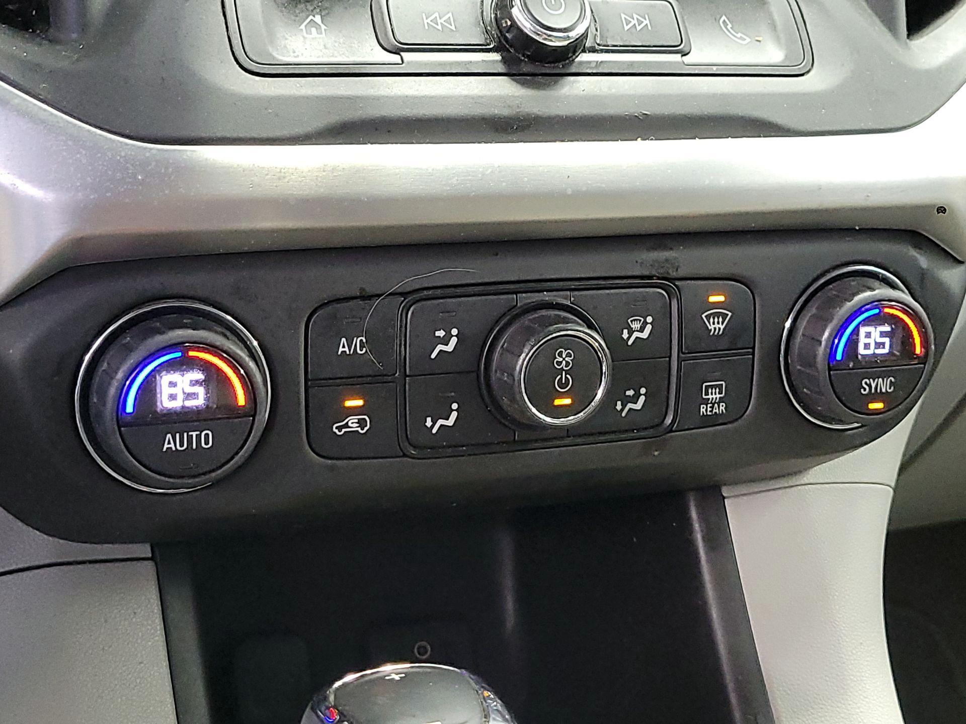 Thumbnail: 2018 GMC Acadia - 16
