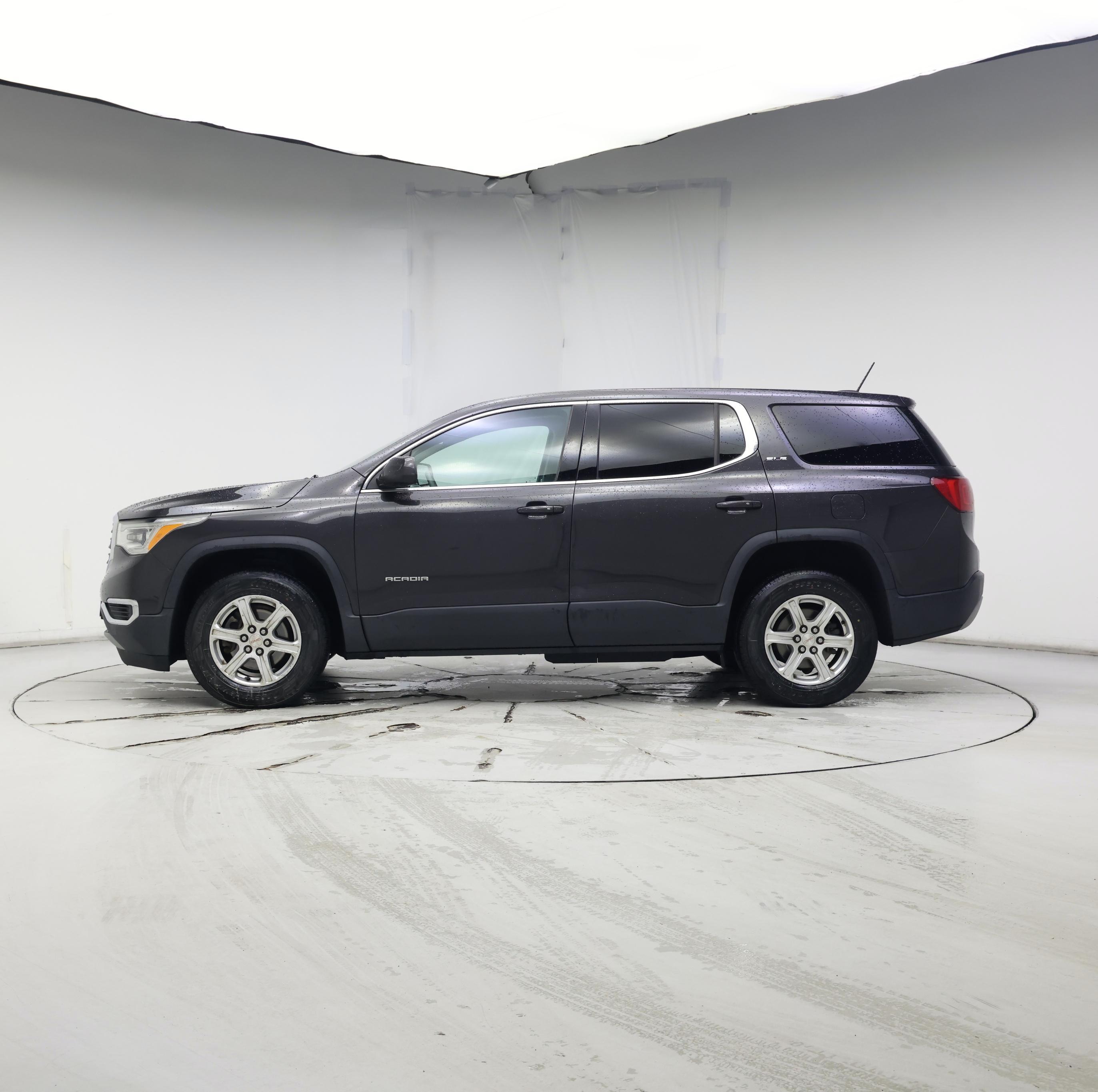 Thumbnail: 2018 GMC Acadia - 3