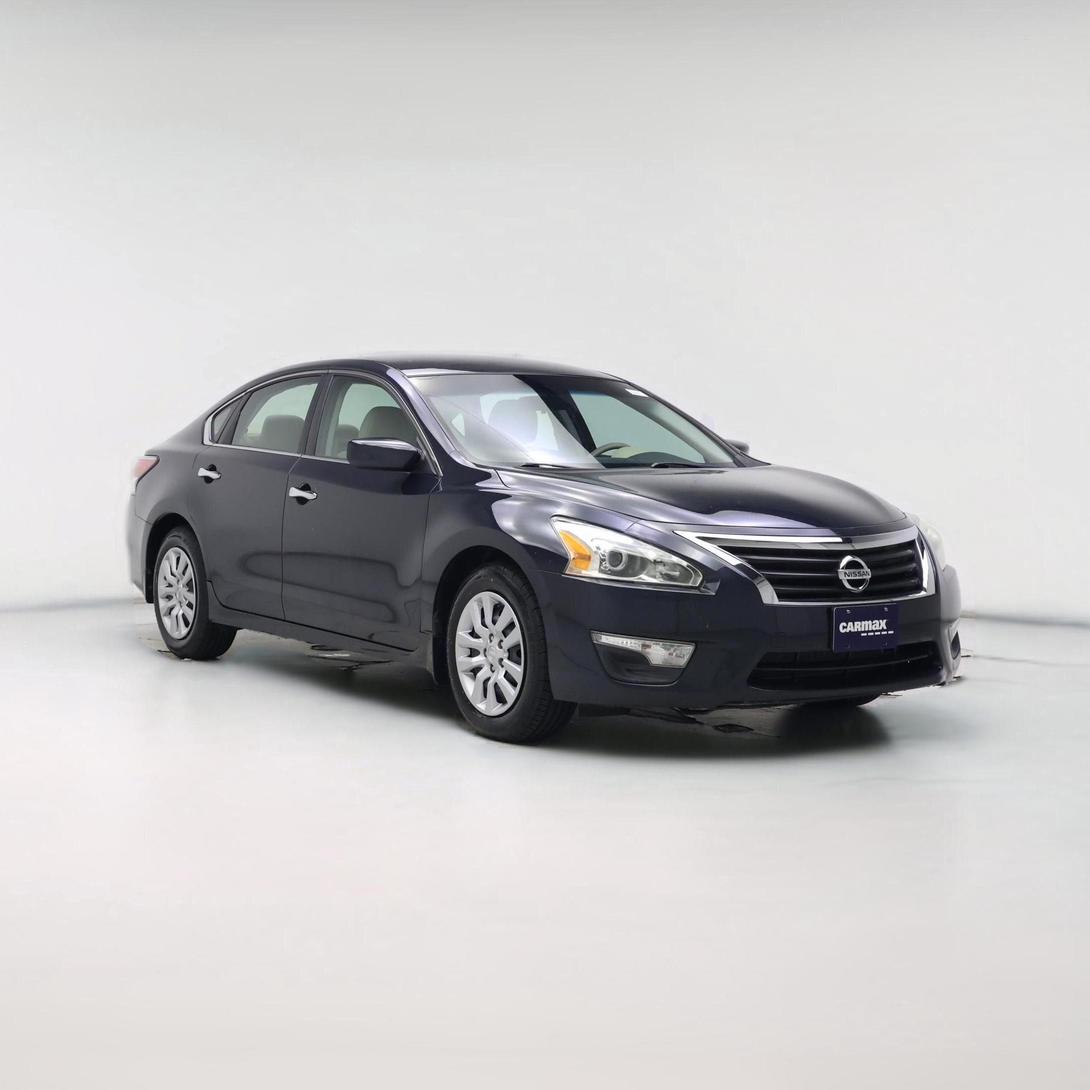 Thumbnail: 2015 Nissan Altima - 1