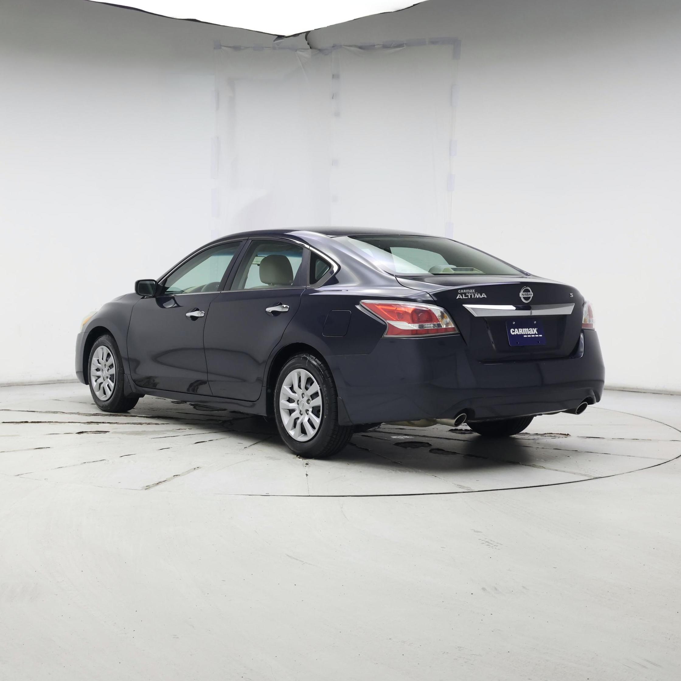 Thumbnail: 2015 Nissan Altima - 2