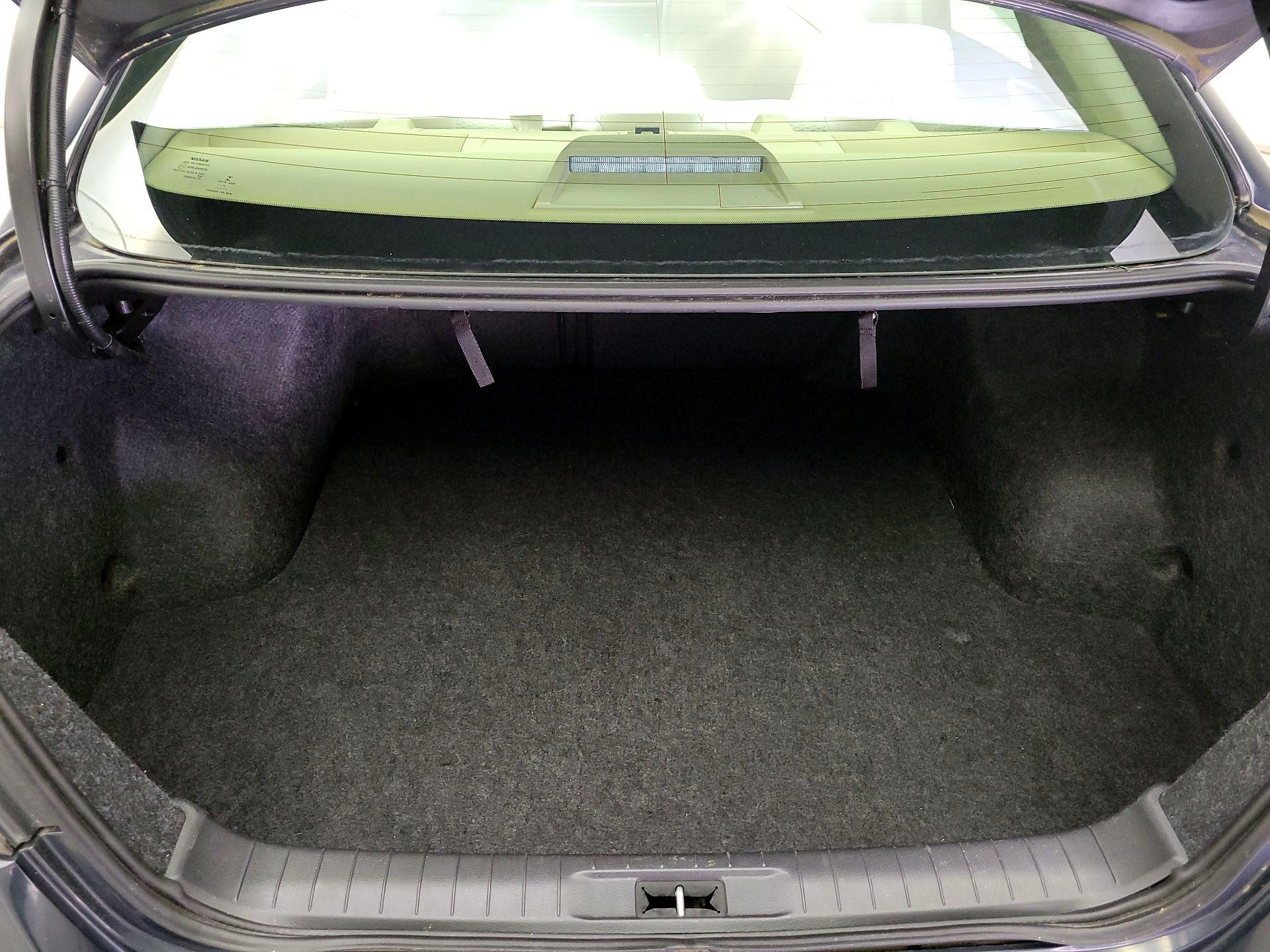Thumbnail: 2015 Nissan Altima - 19