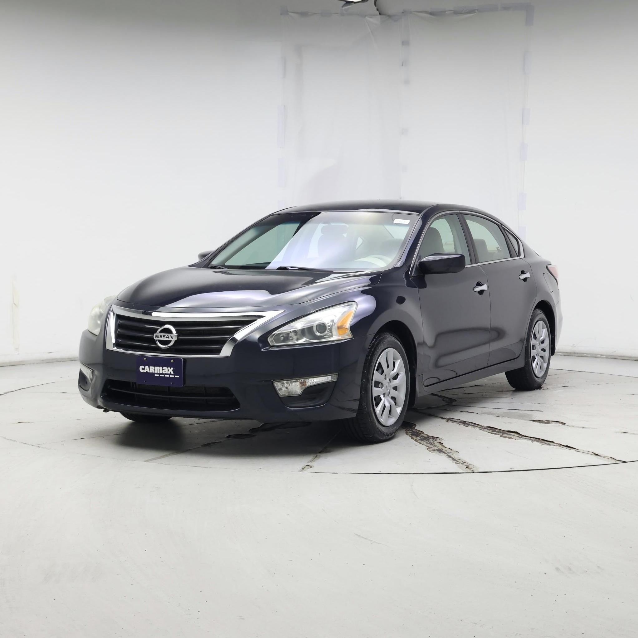 Thumbnail: 2015 Nissan Altima - 4