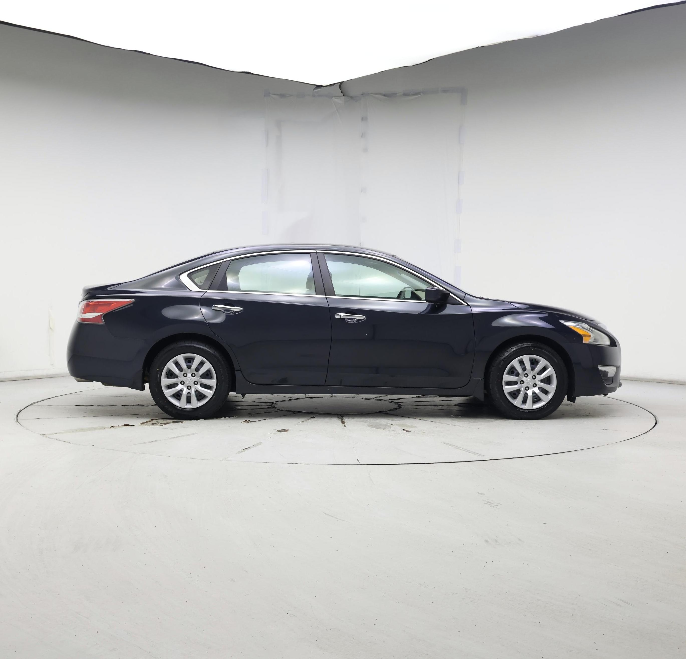 Thumbnail: 2015 Nissan Altima - 7