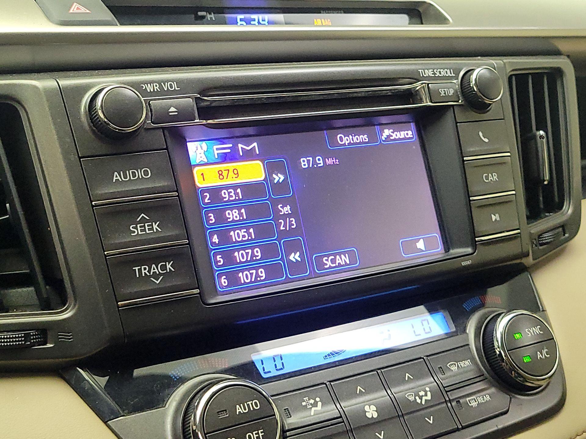 Thumbnail: 2013 Toyota RAV4 - 15