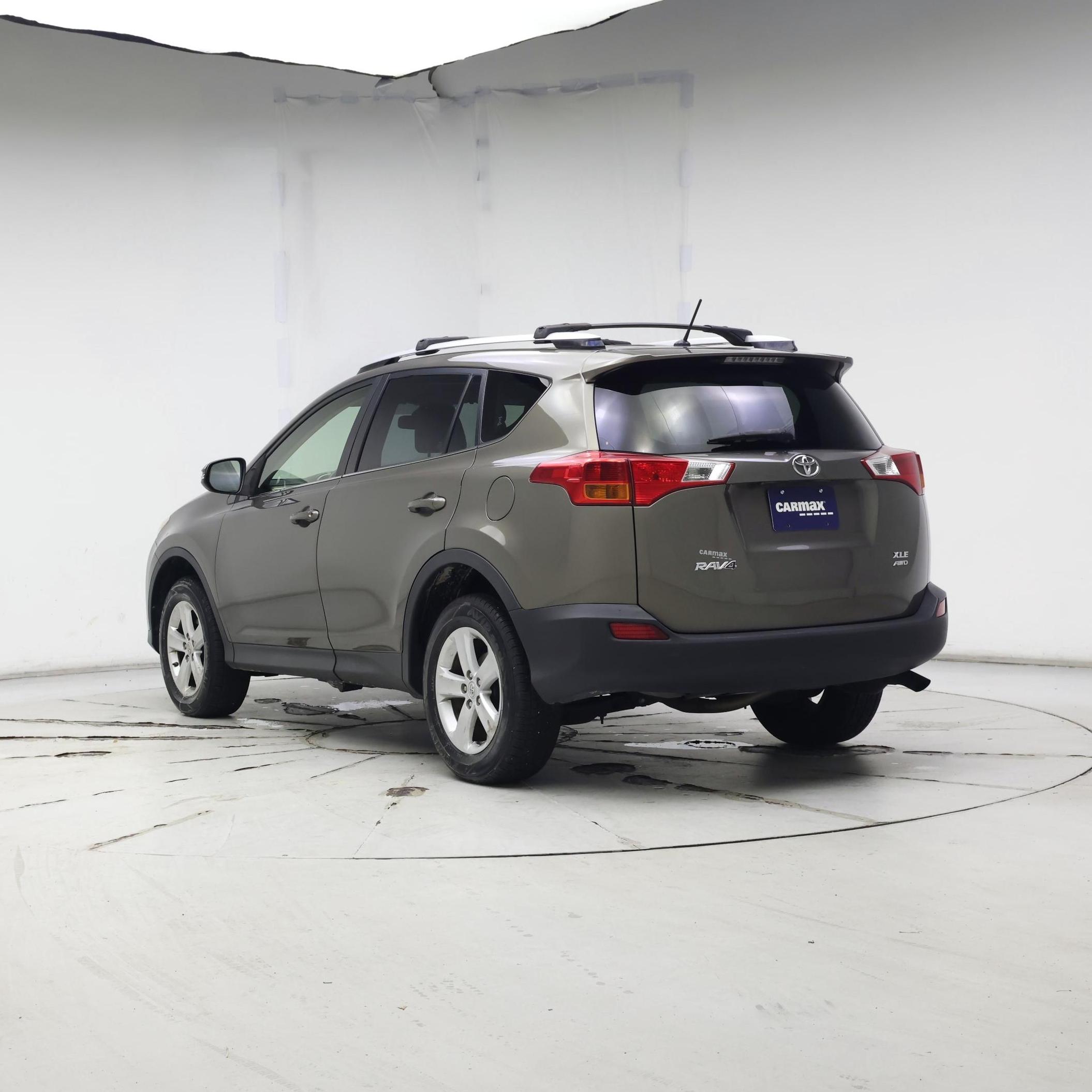 Thumbnail: 2013 Toyota RAV4 - 2