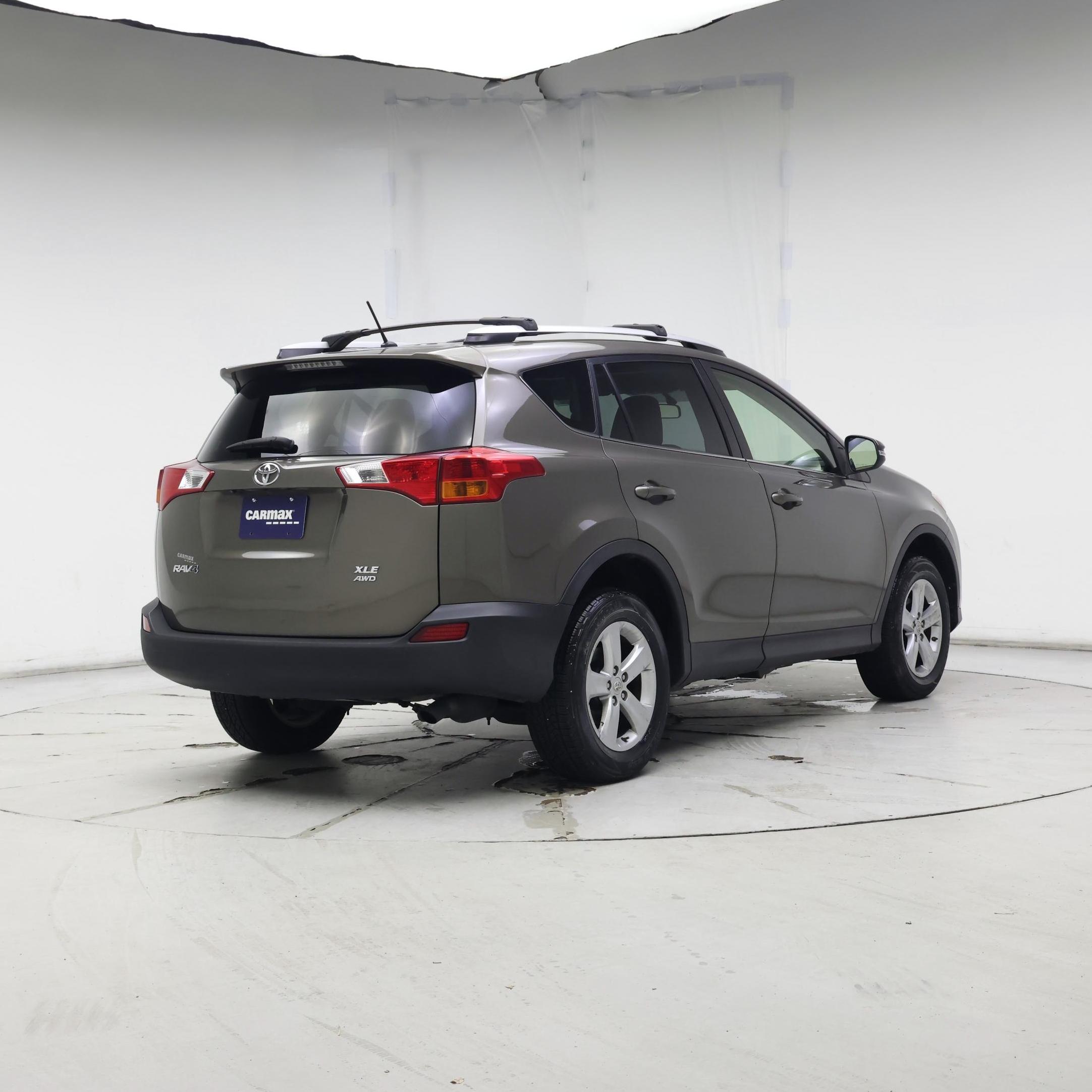 Thumbnail: 2013 Toyota RAV4 - 8