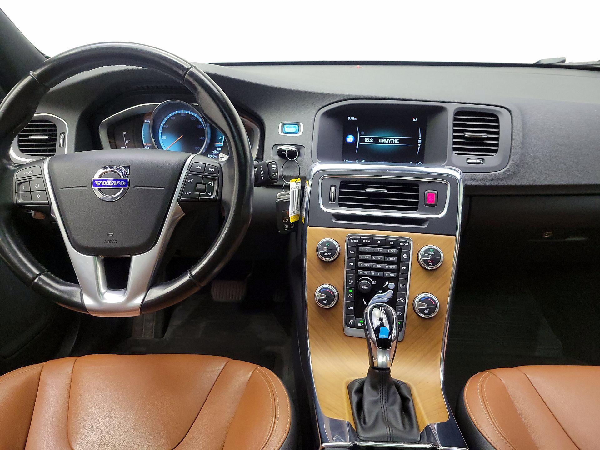 Thumbnail: 2015 Volvo V60 - 9
