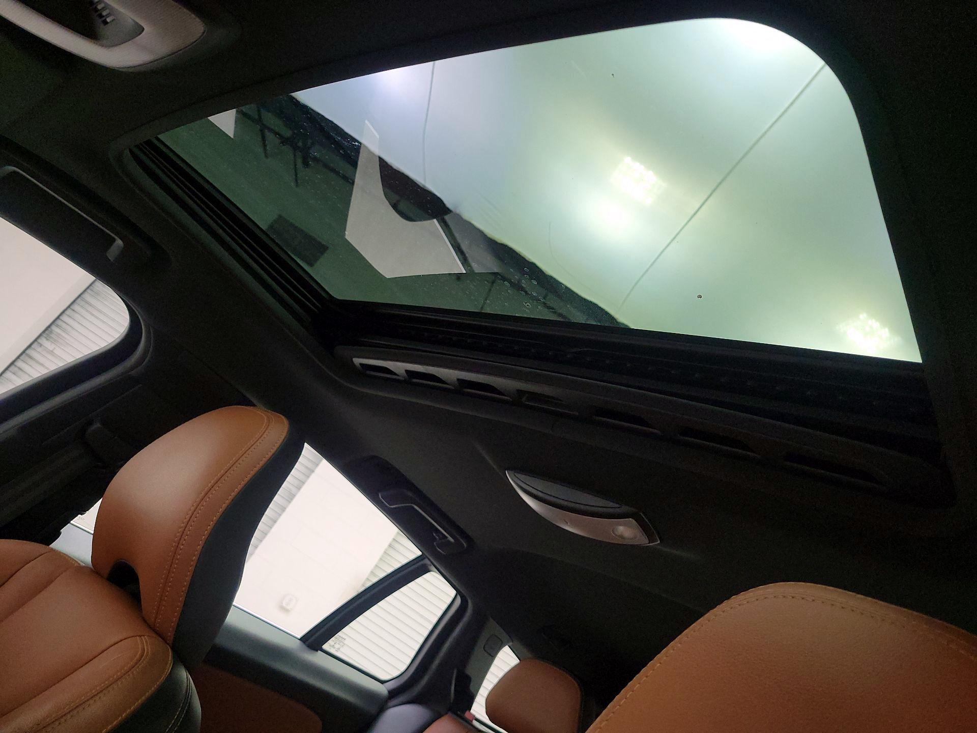Thumbnail: 2015 Volvo V60 - 20
