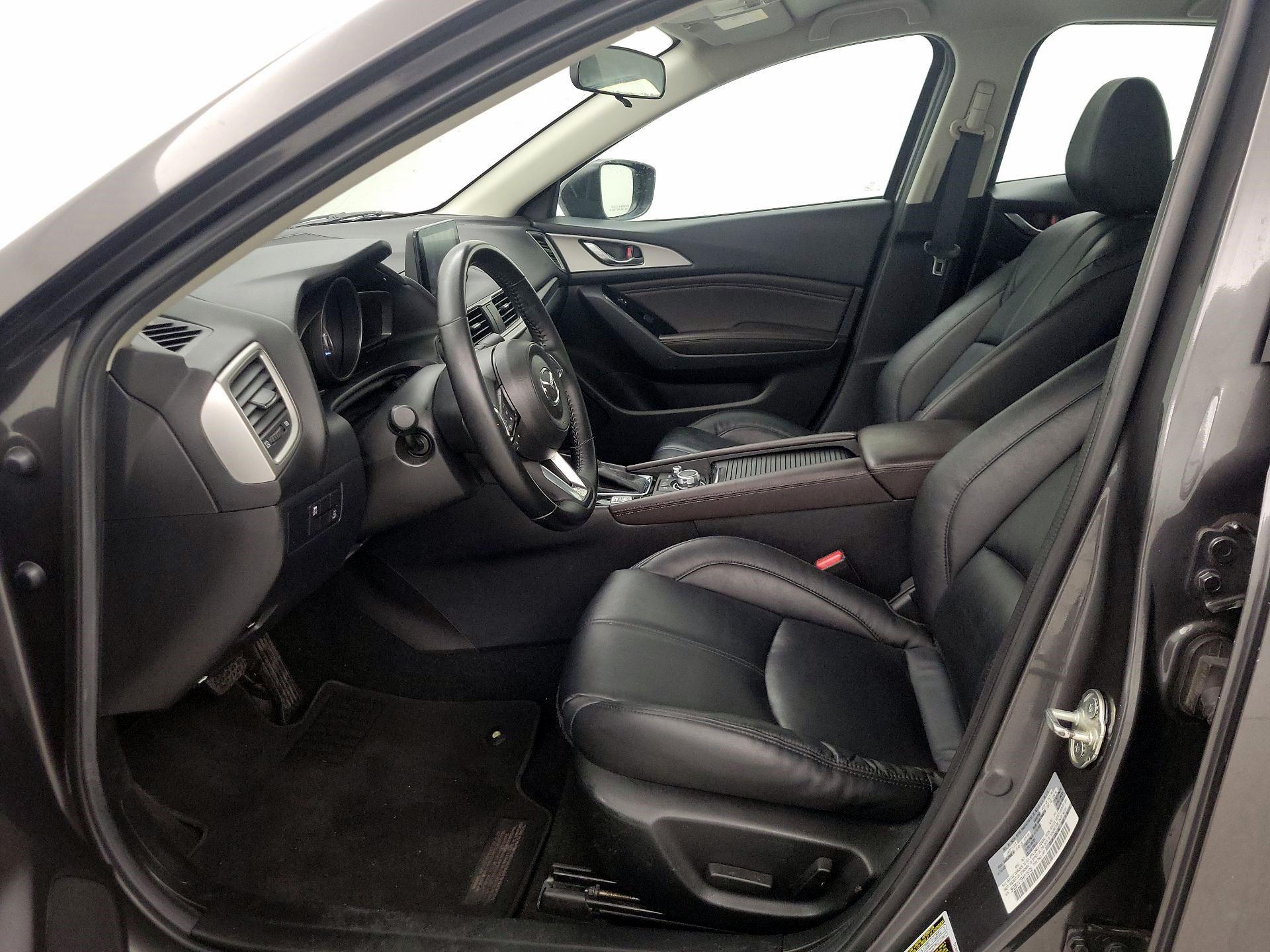 Thumbnail: 2017 Mazda Mazda3 - 11