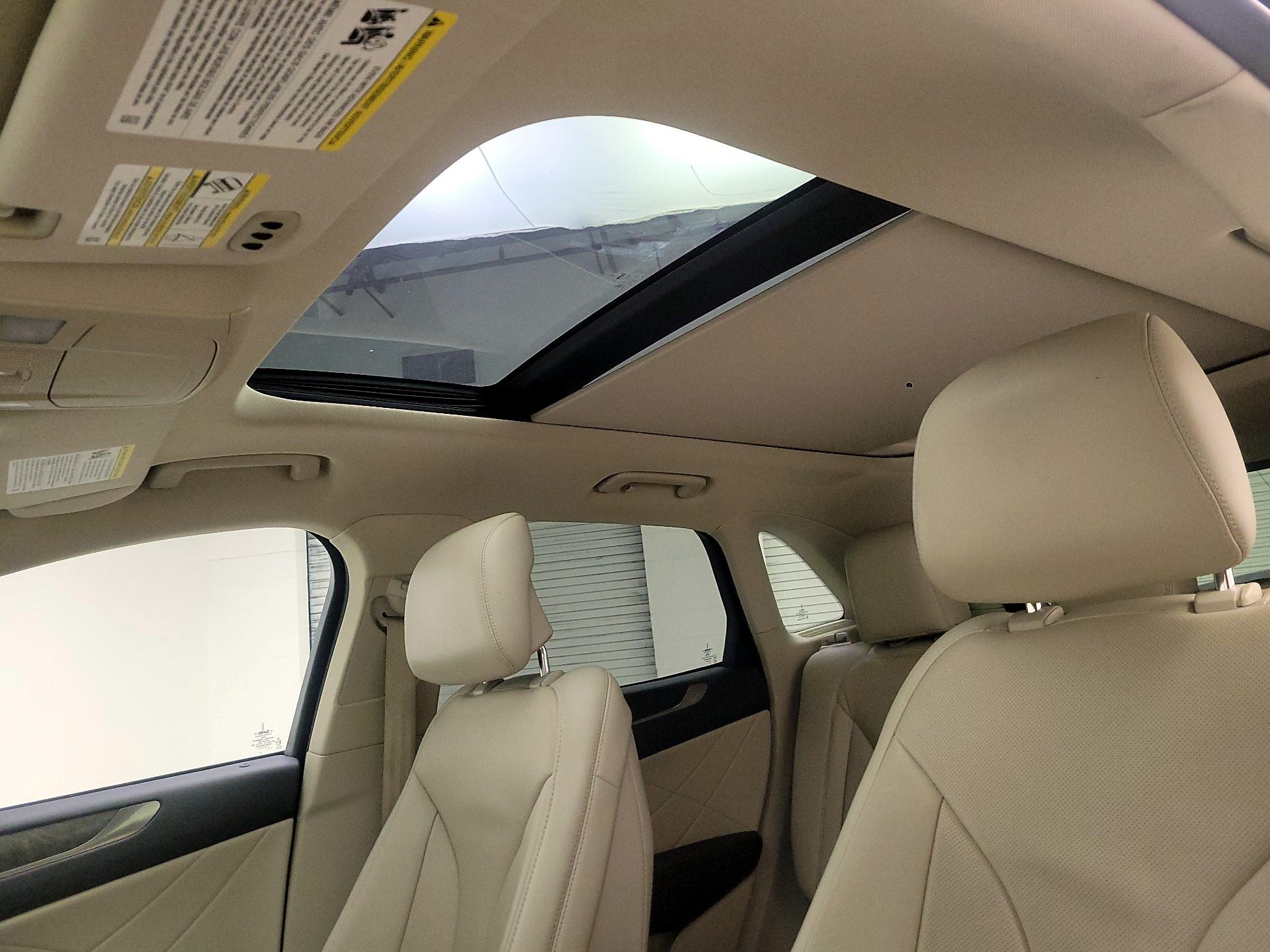 Thumbnail: 2017 Lincoln MKC - 20