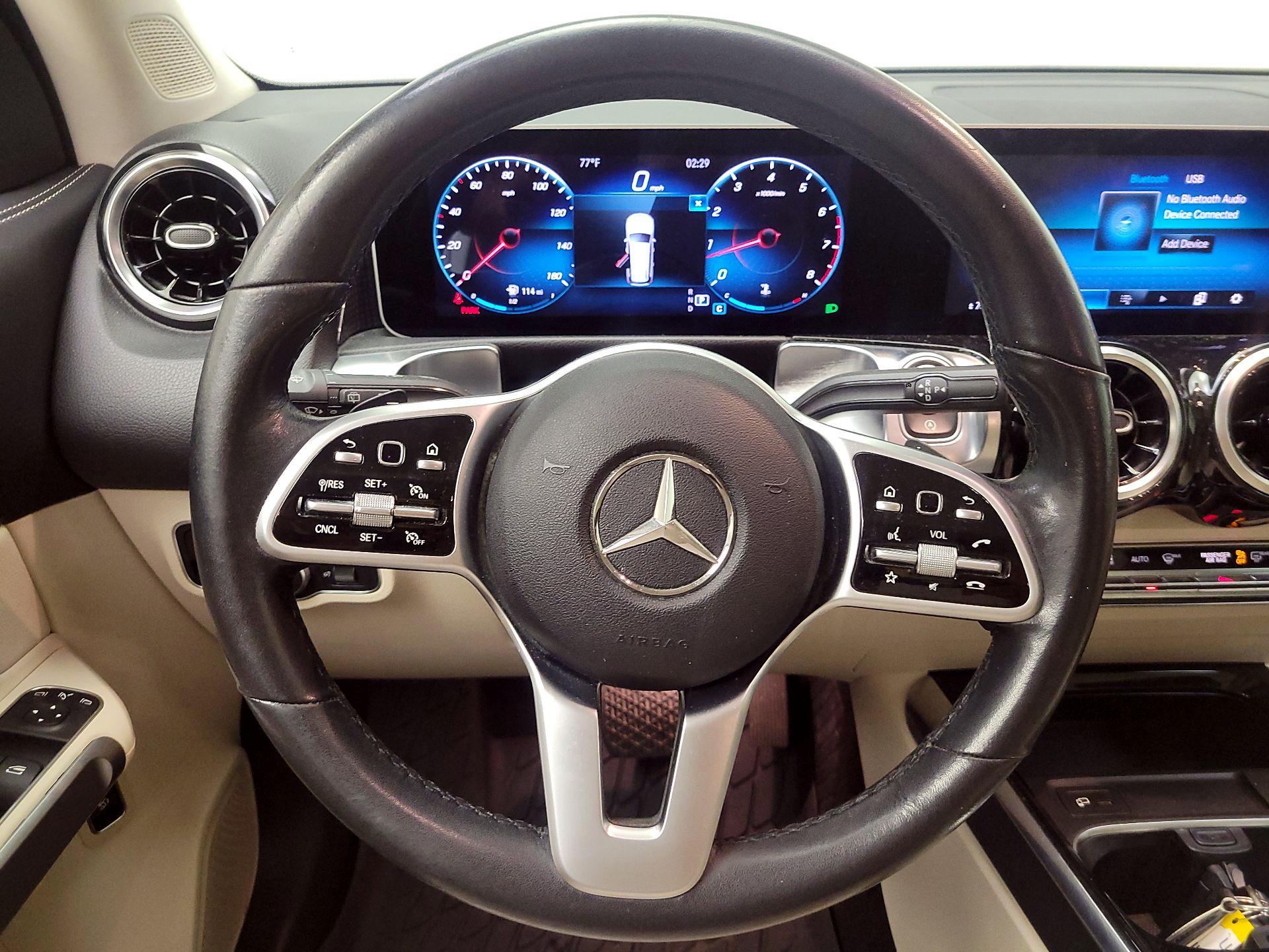 Thumbnail: 2020 Mercedes-Benz GLB - 10
