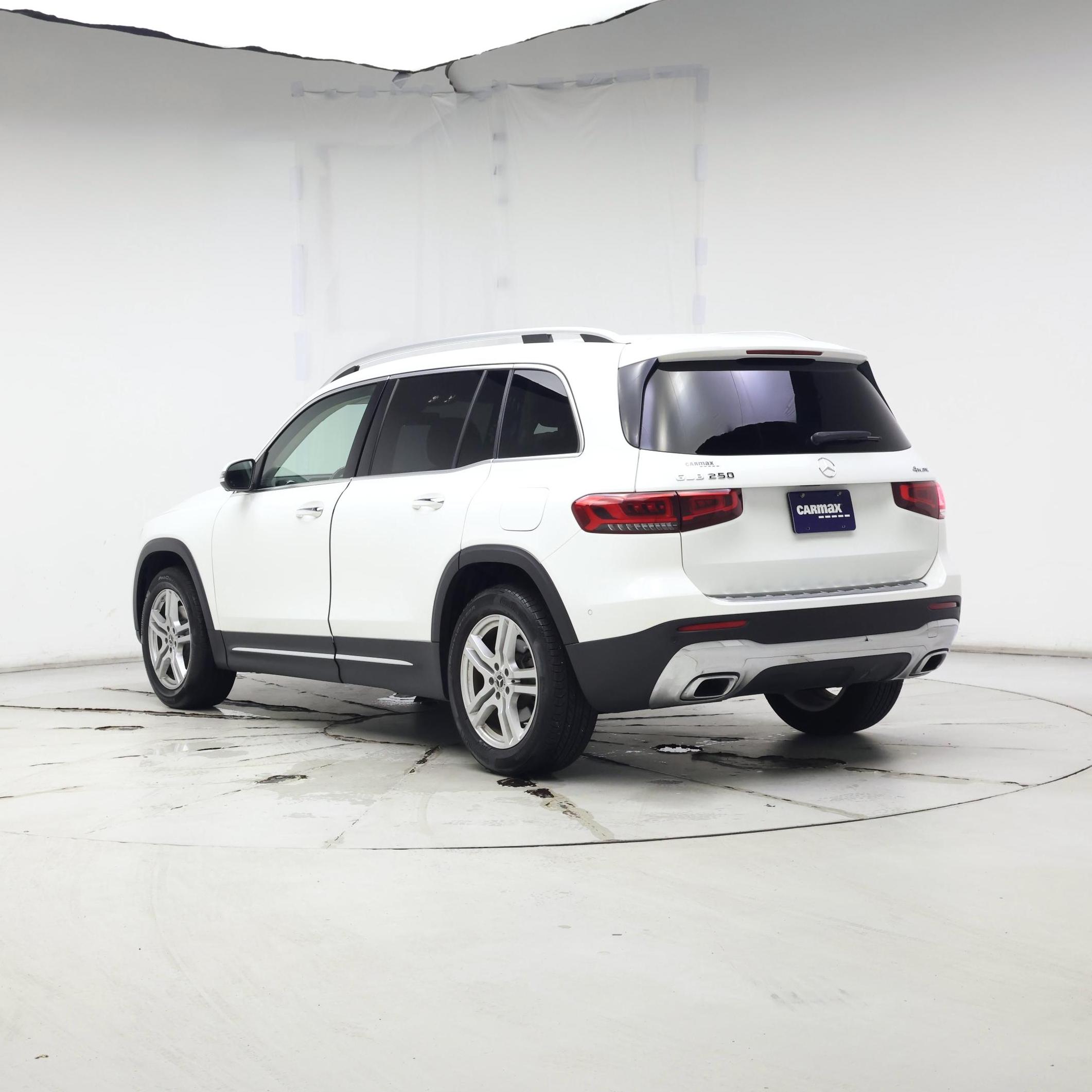 Thumbnail: 2020 Mercedes-Benz GLB - 2