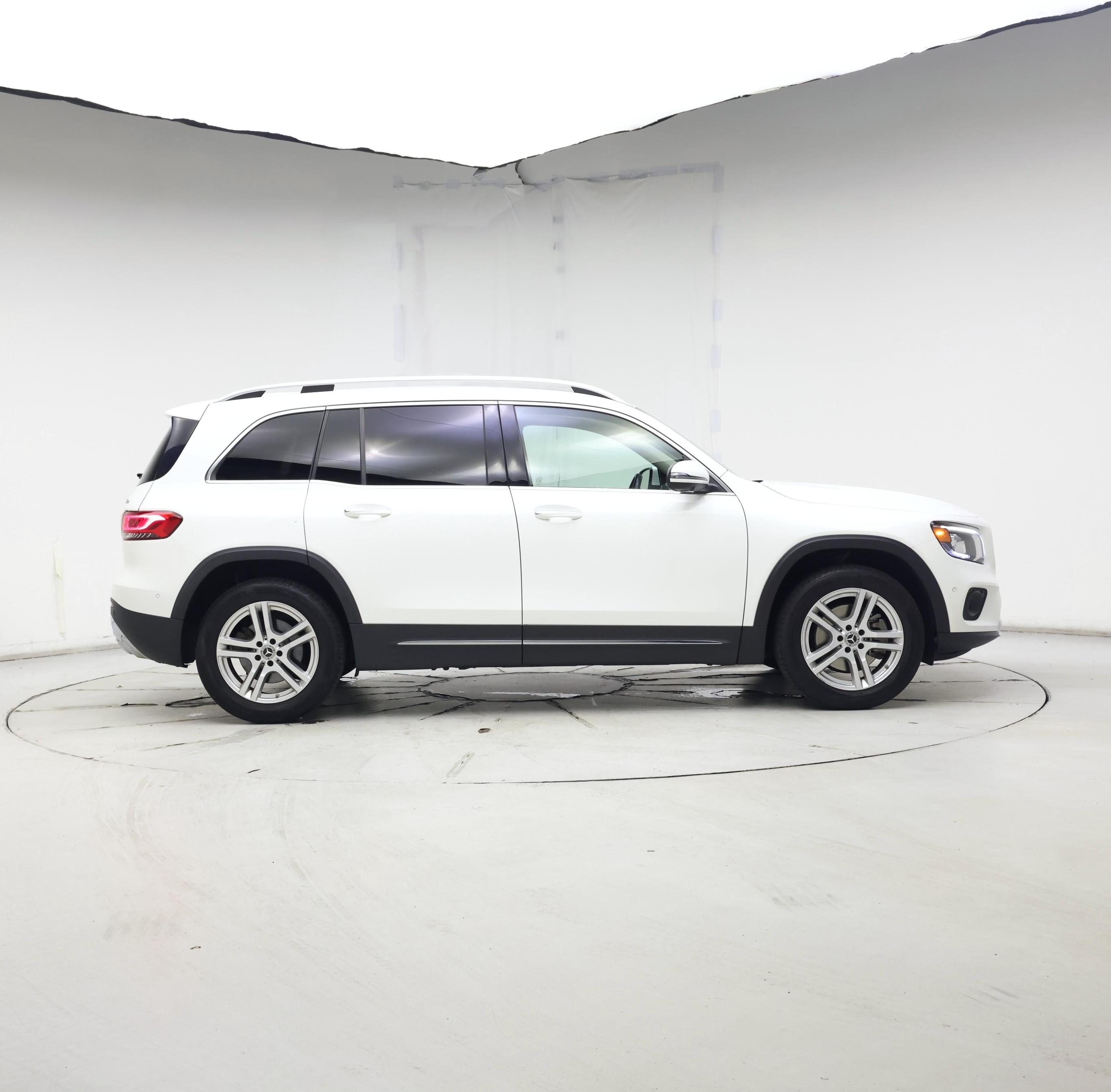Thumbnail: 2020 Mercedes-Benz GLB - 7
