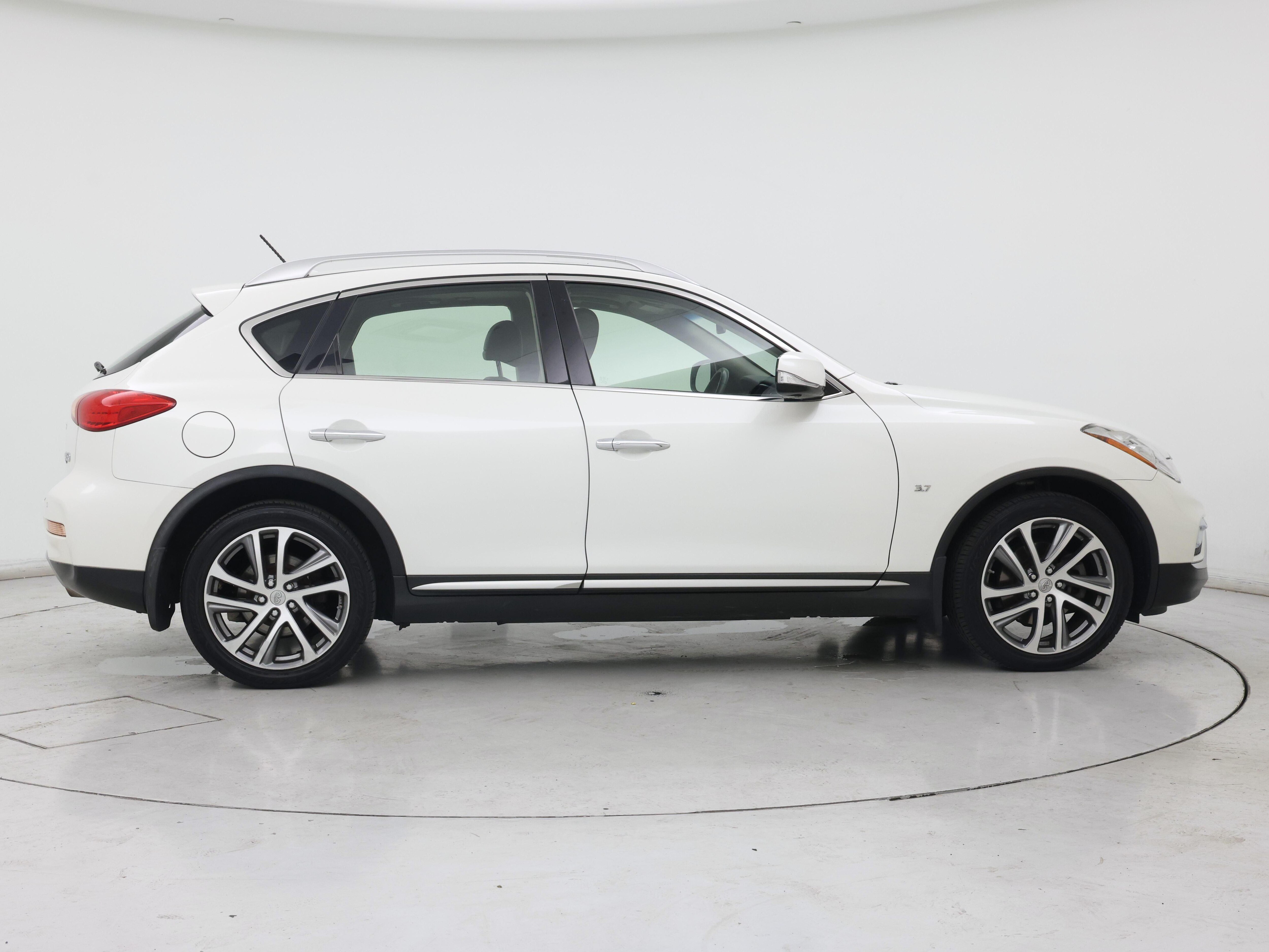 Thumbnail: 2017 INFINITI QX50 - 7