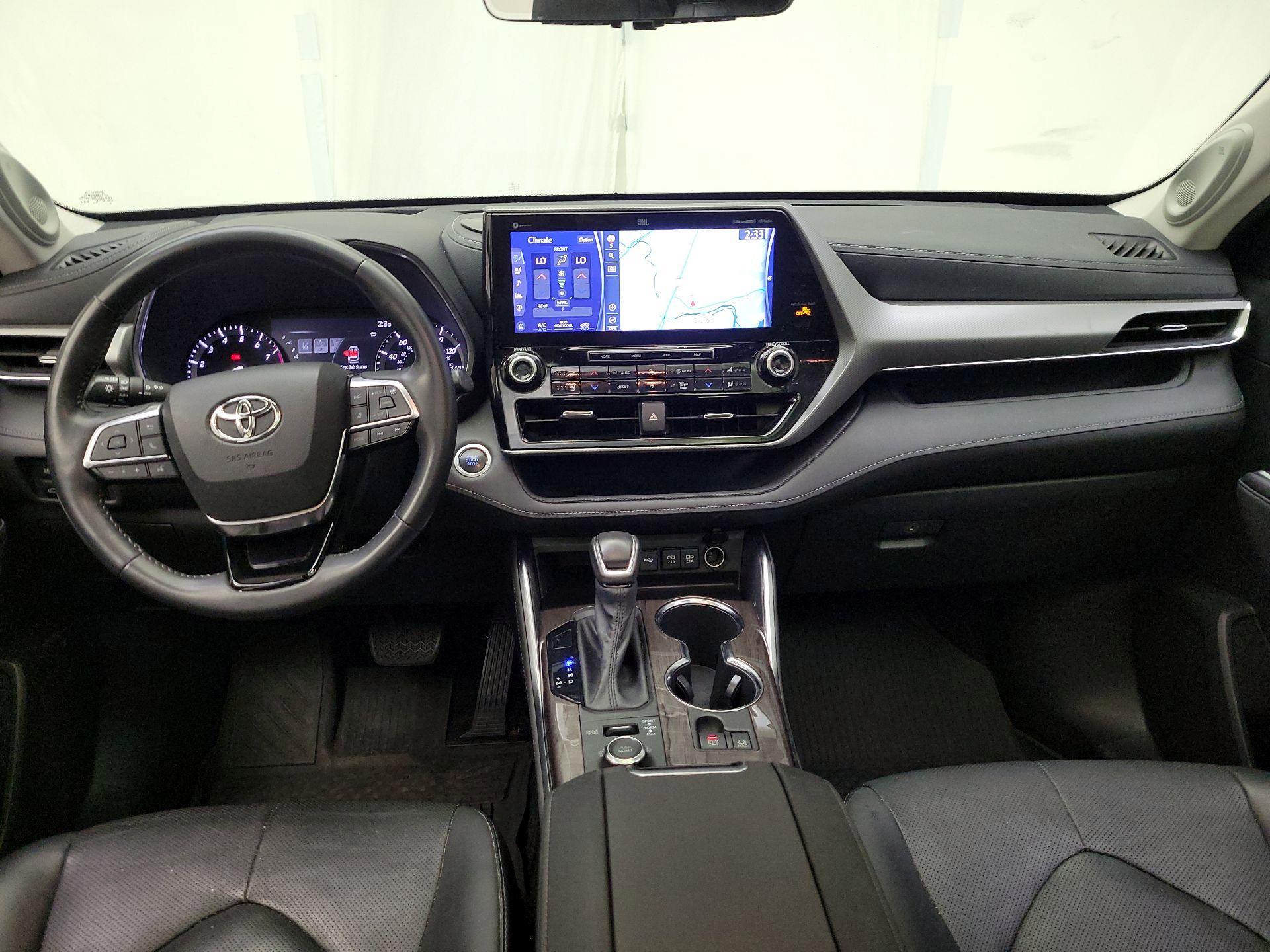 Thumbnail: 2020 Toyota Highlander - 9