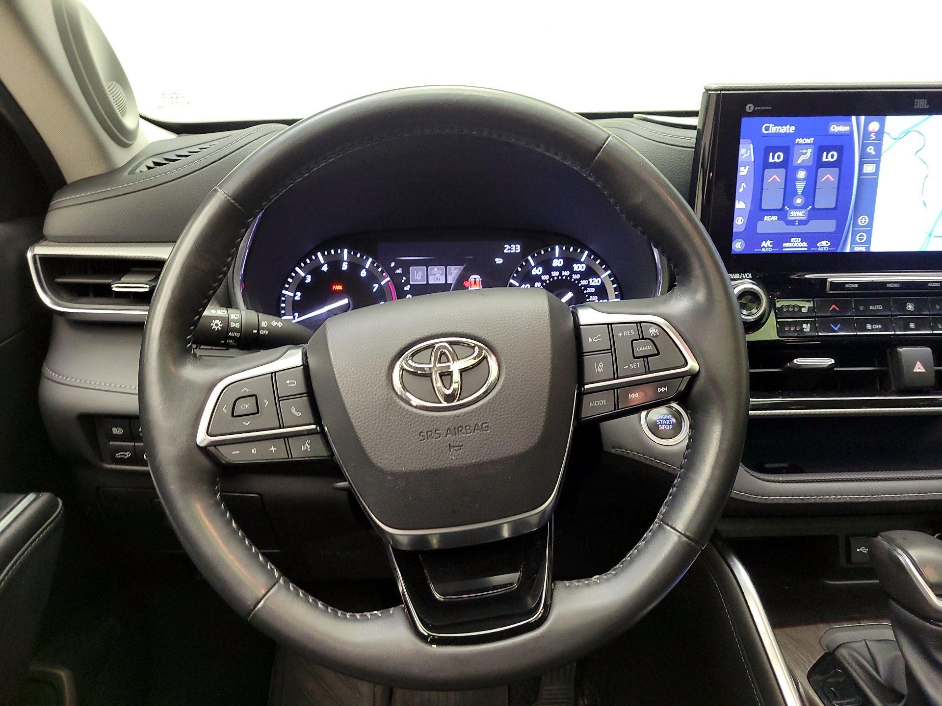 Thumbnail: 2020 Toyota Highlander - 10