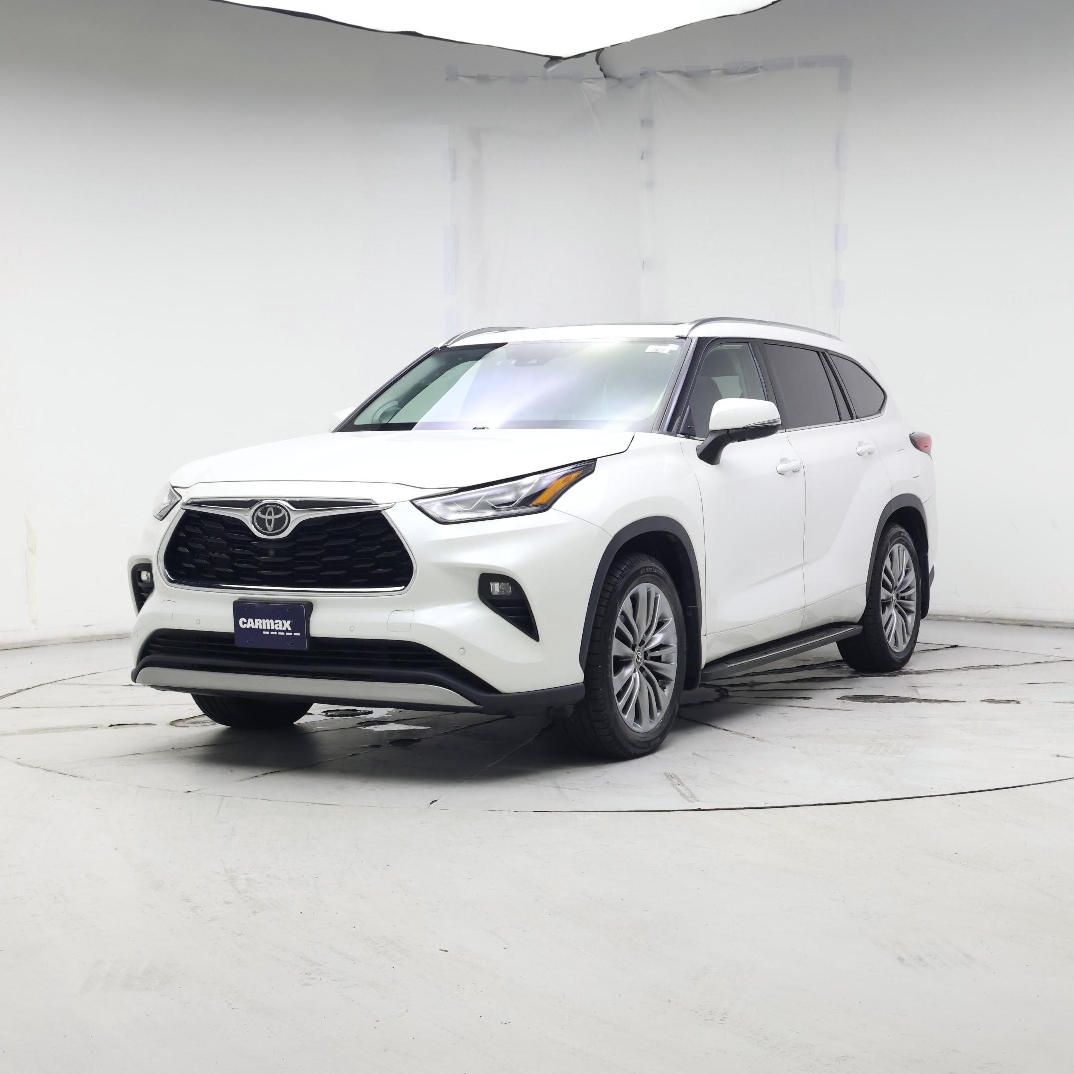Thumbnail: 2020 Toyota Highlander - 4