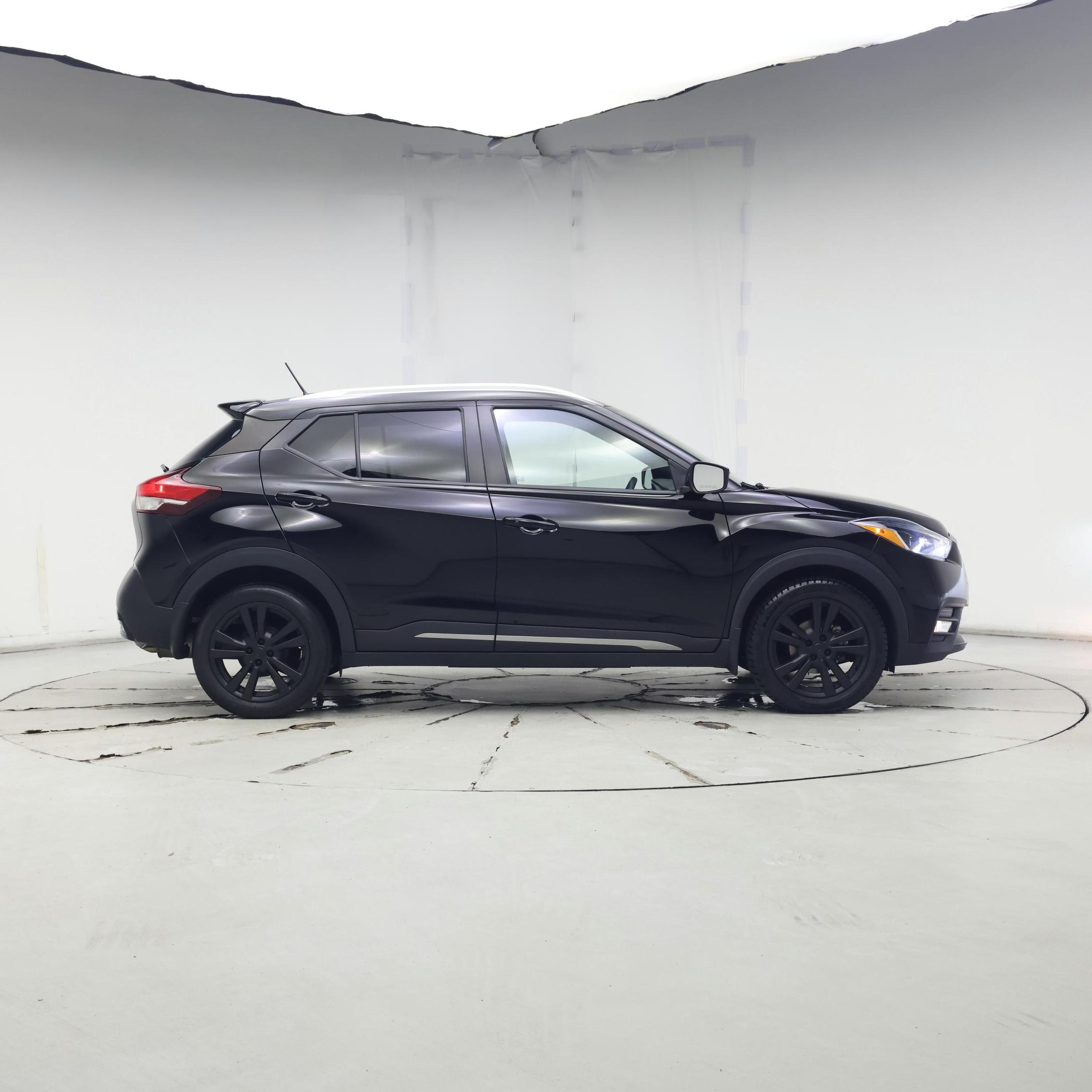 Thumbnail: 2019 Nissan Kicks - 7