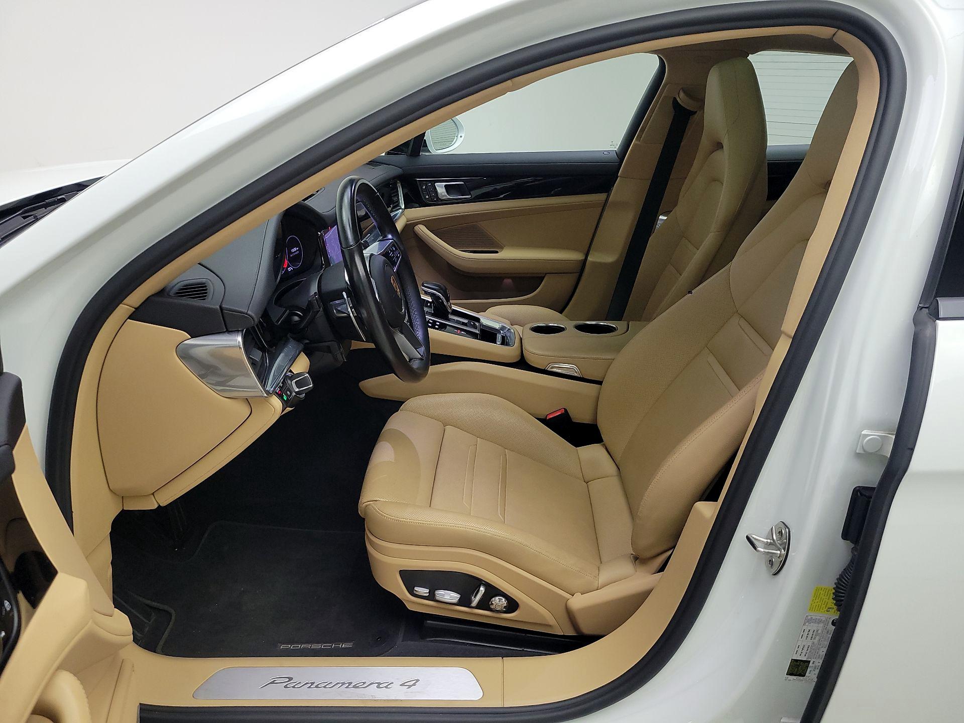 Thumbnail: 2020 Porsche Panamera - 11