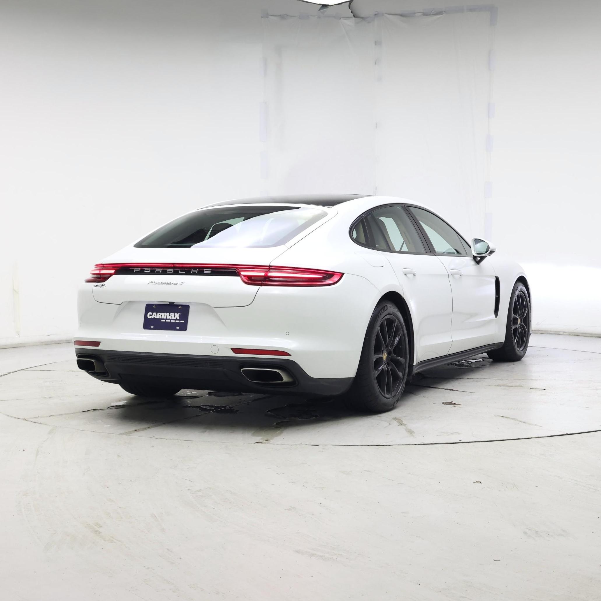 Thumbnail: 2020 Porsche Panamera - 8