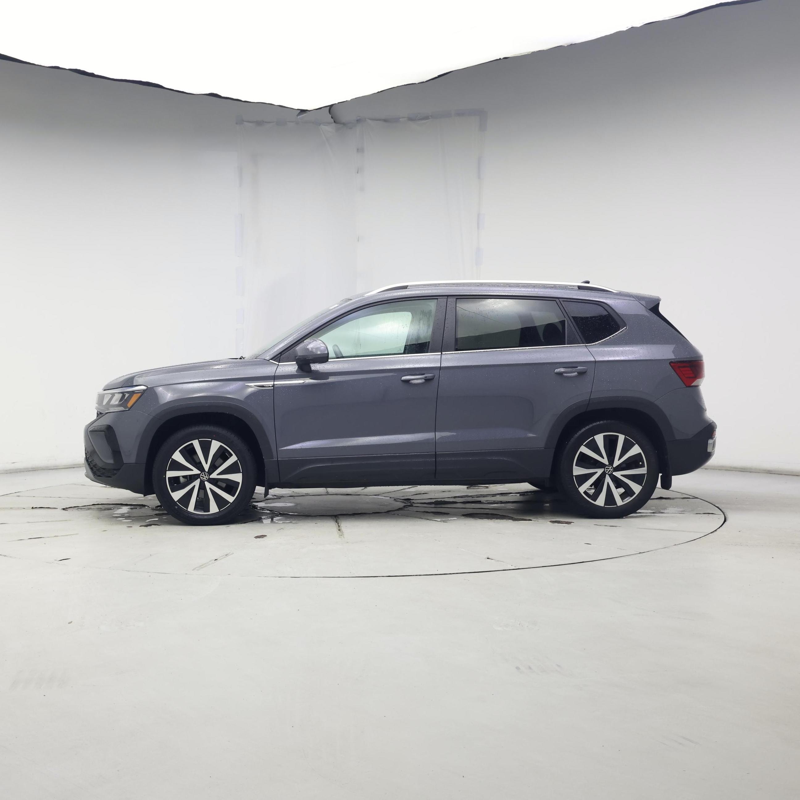 Thumbnail: 2022 Volkswagen Taos - 3