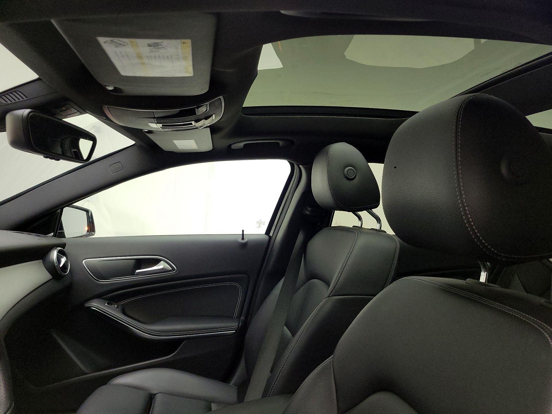 Thumbnail: 2016 Mercedes-Benz GLA - 20