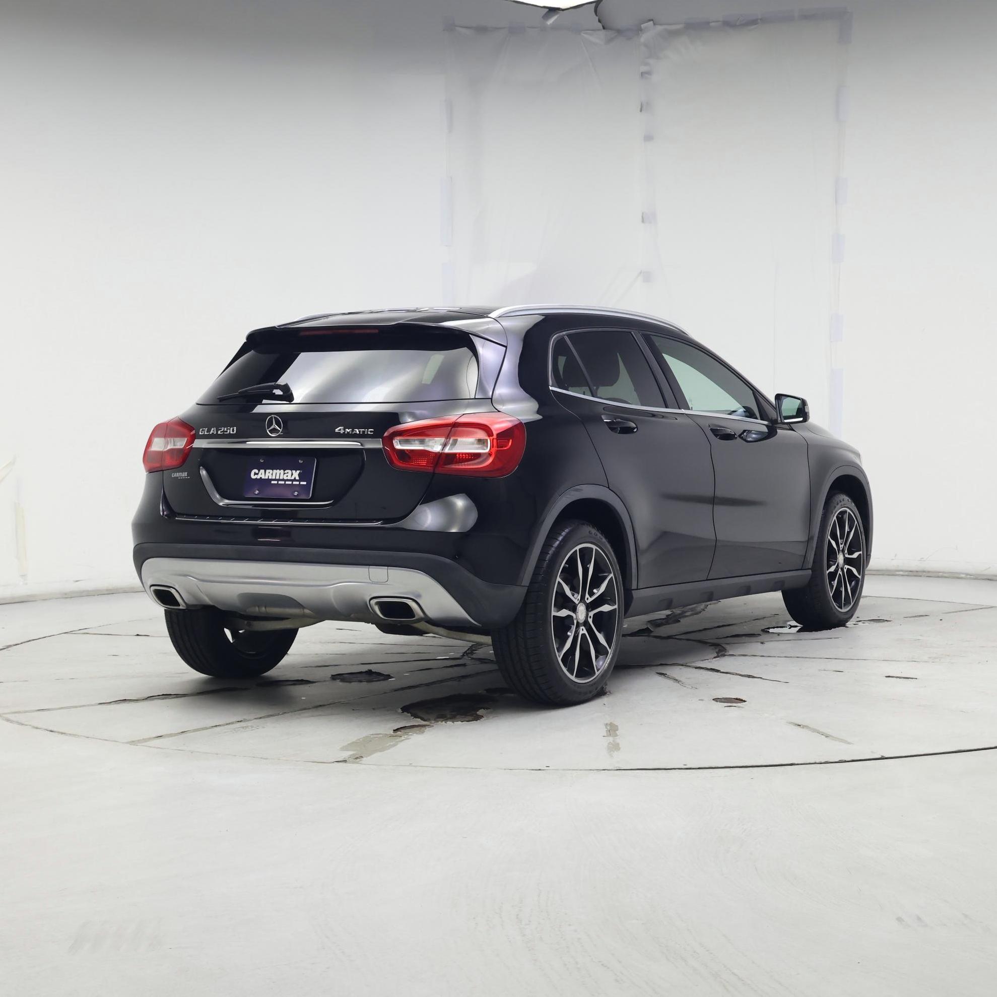 Thumbnail: 2016 Mercedes-Benz GLA - 8