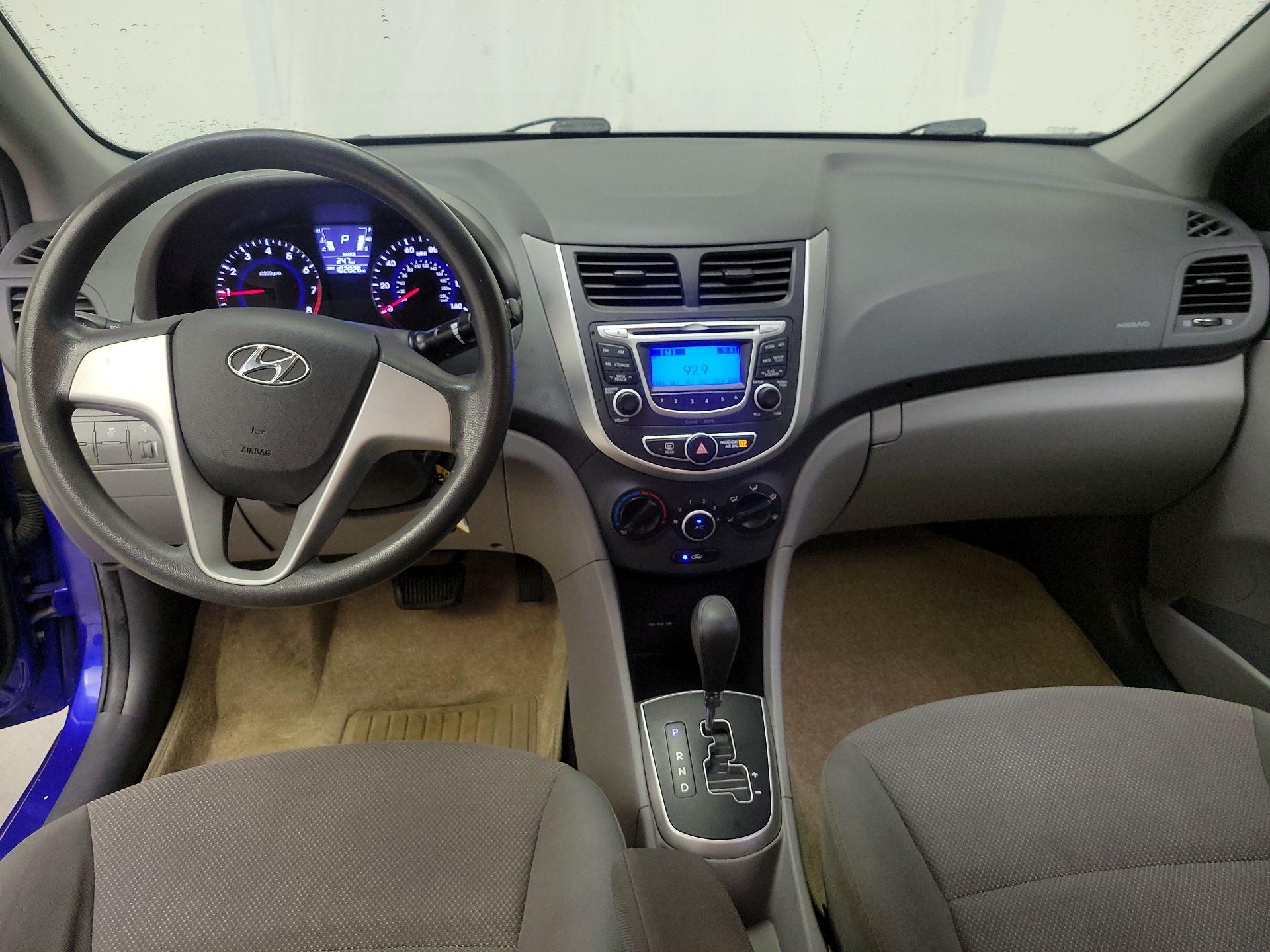 Thumbnail: 2013 Hyundai Accent - 9