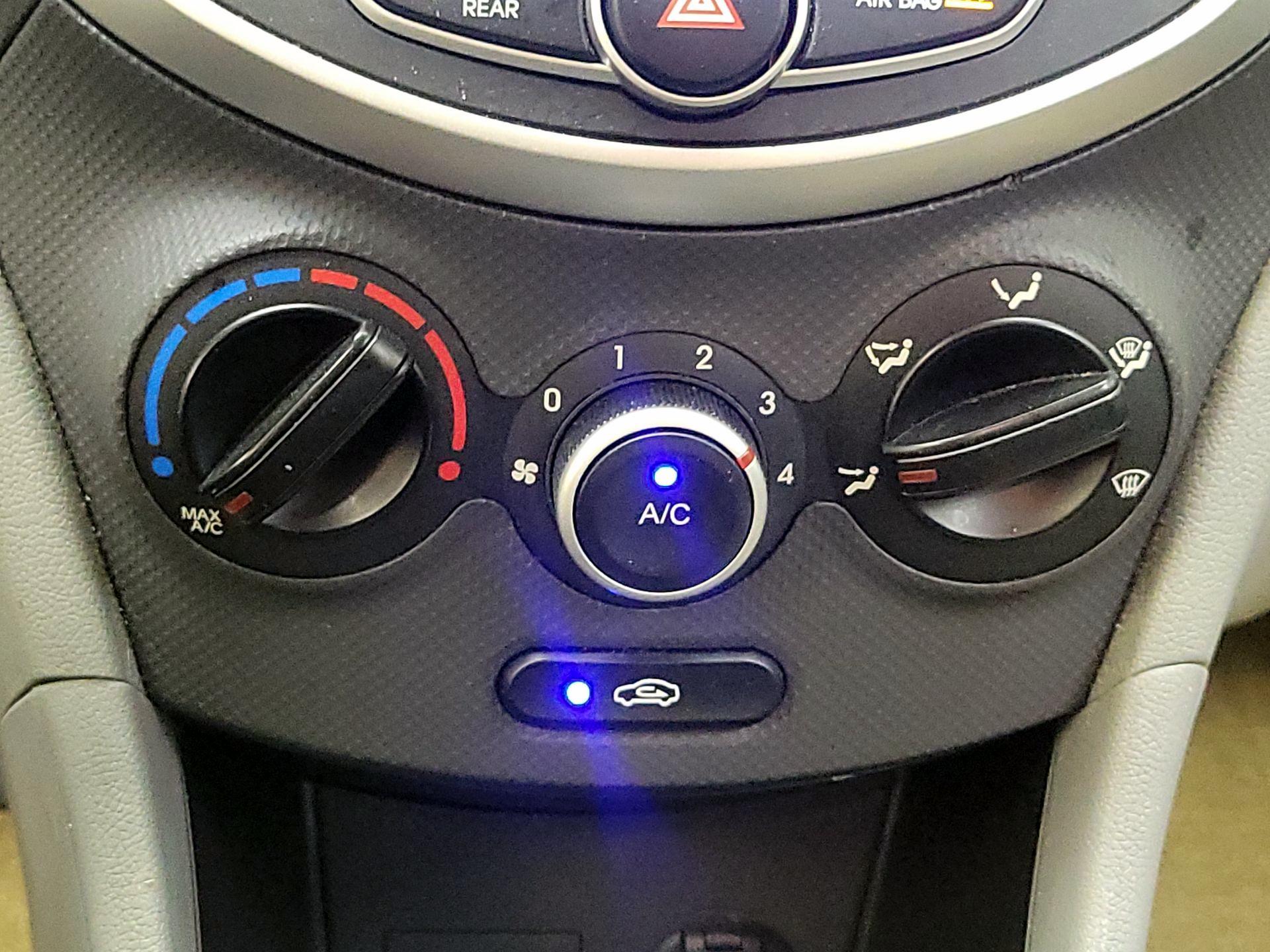 Thumbnail: 2013 Hyundai Accent - 15