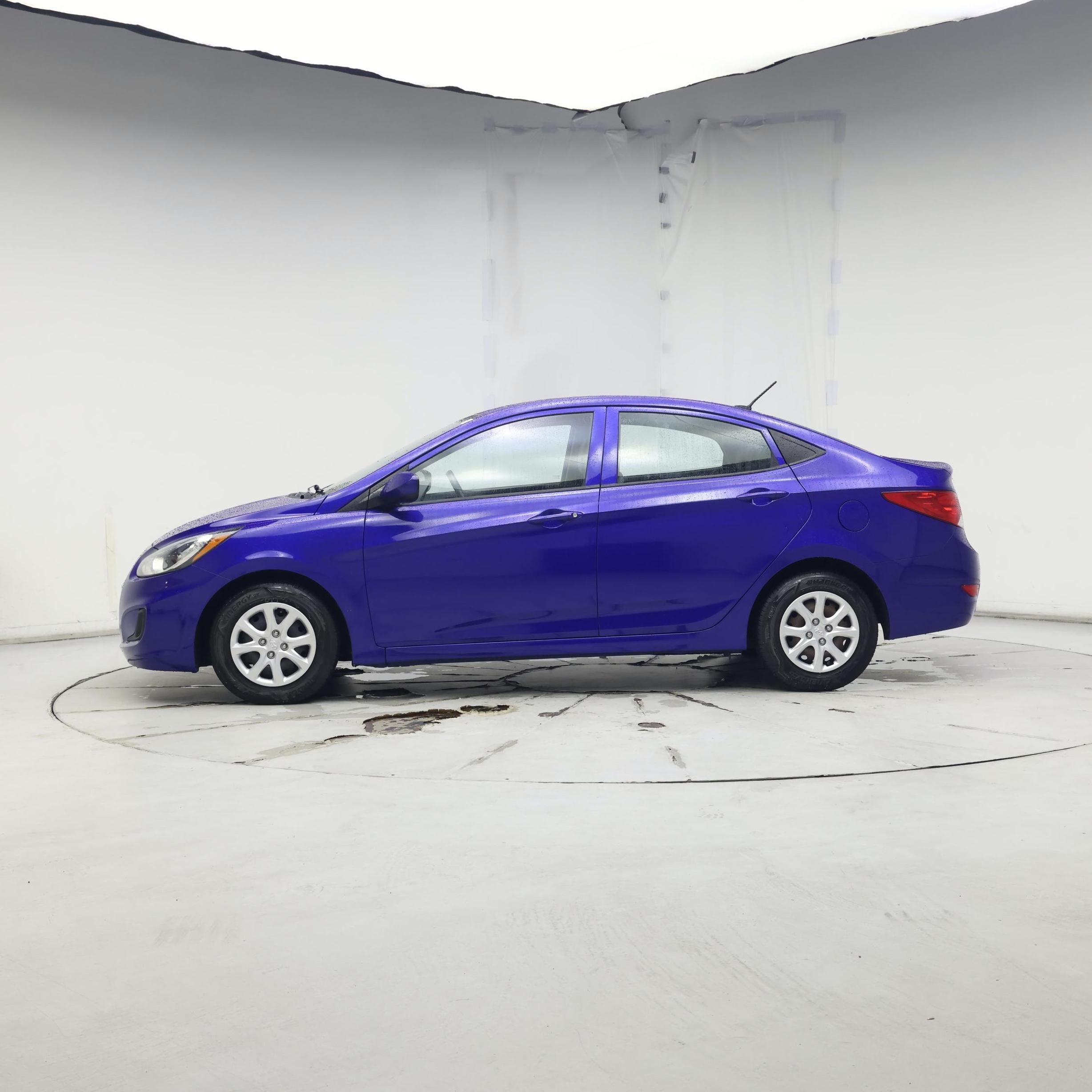 Thumbnail: 2013 Hyundai Accent - 3